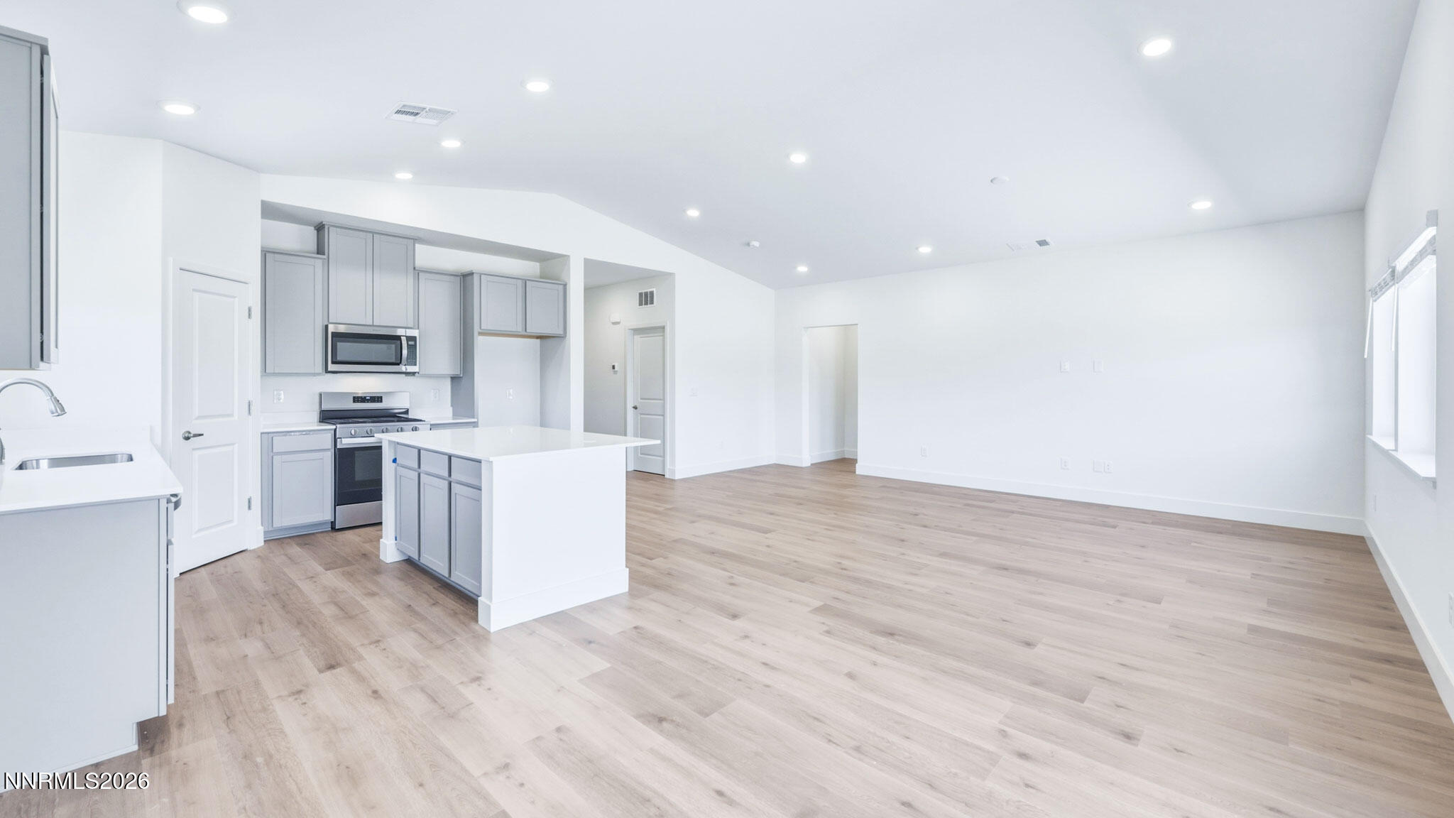 641 Capilano Court Property Photo 12