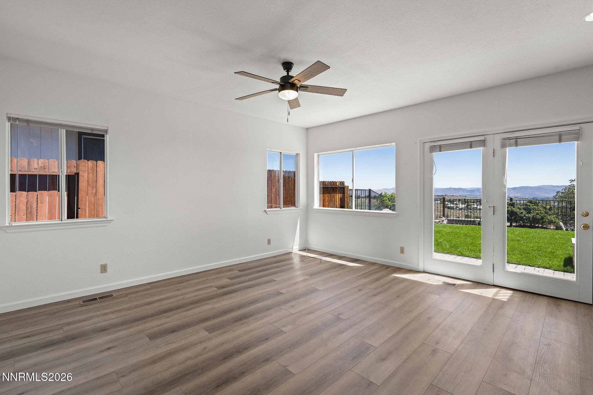 1840 Saturno Heights Drive Property Photo 6
