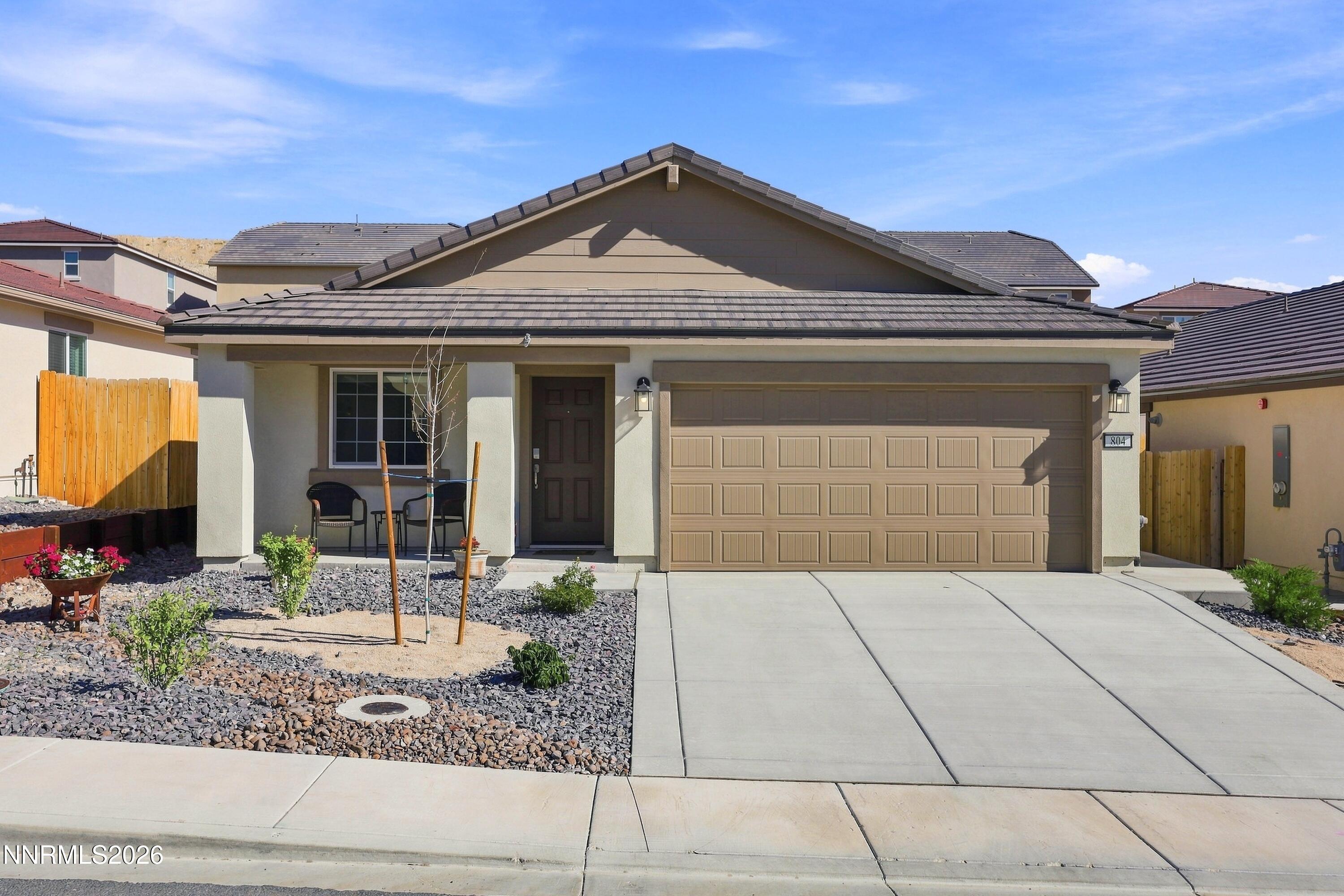 804 Cascade Range Drive Property Photo 1
