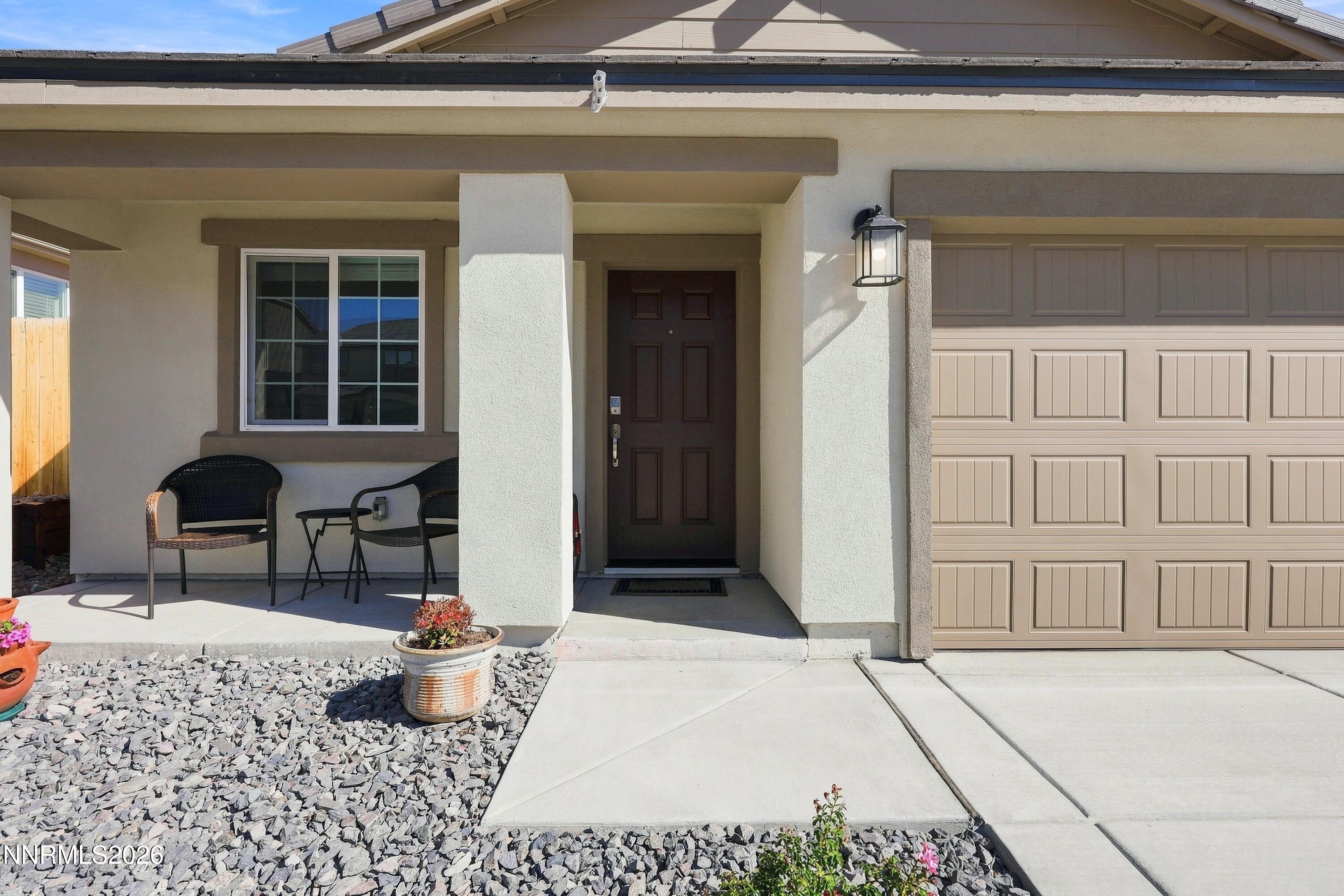 804 Cascade Range Drive Property Photo 4