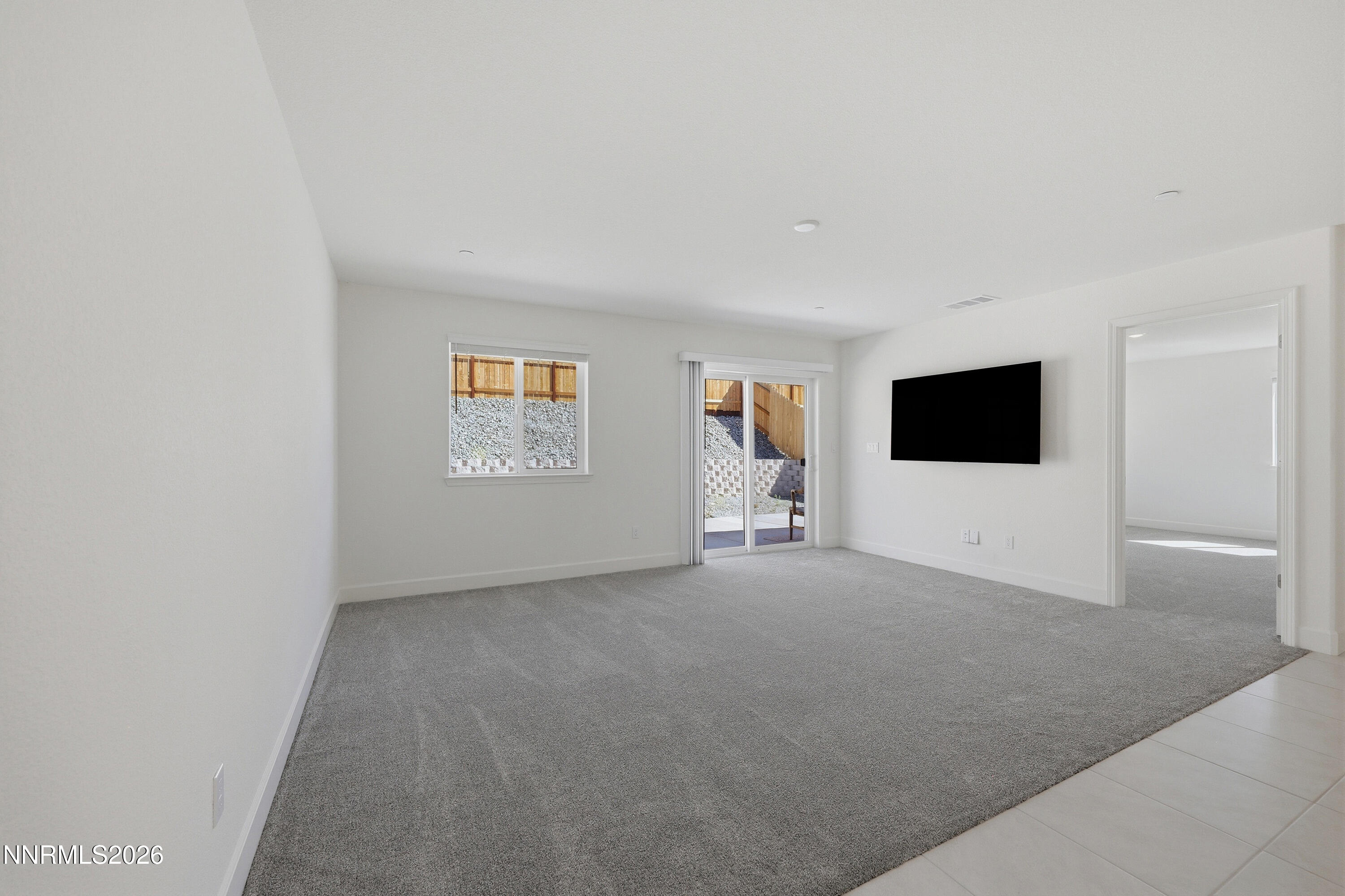 804 Cascade Range Drive Property Photo 16