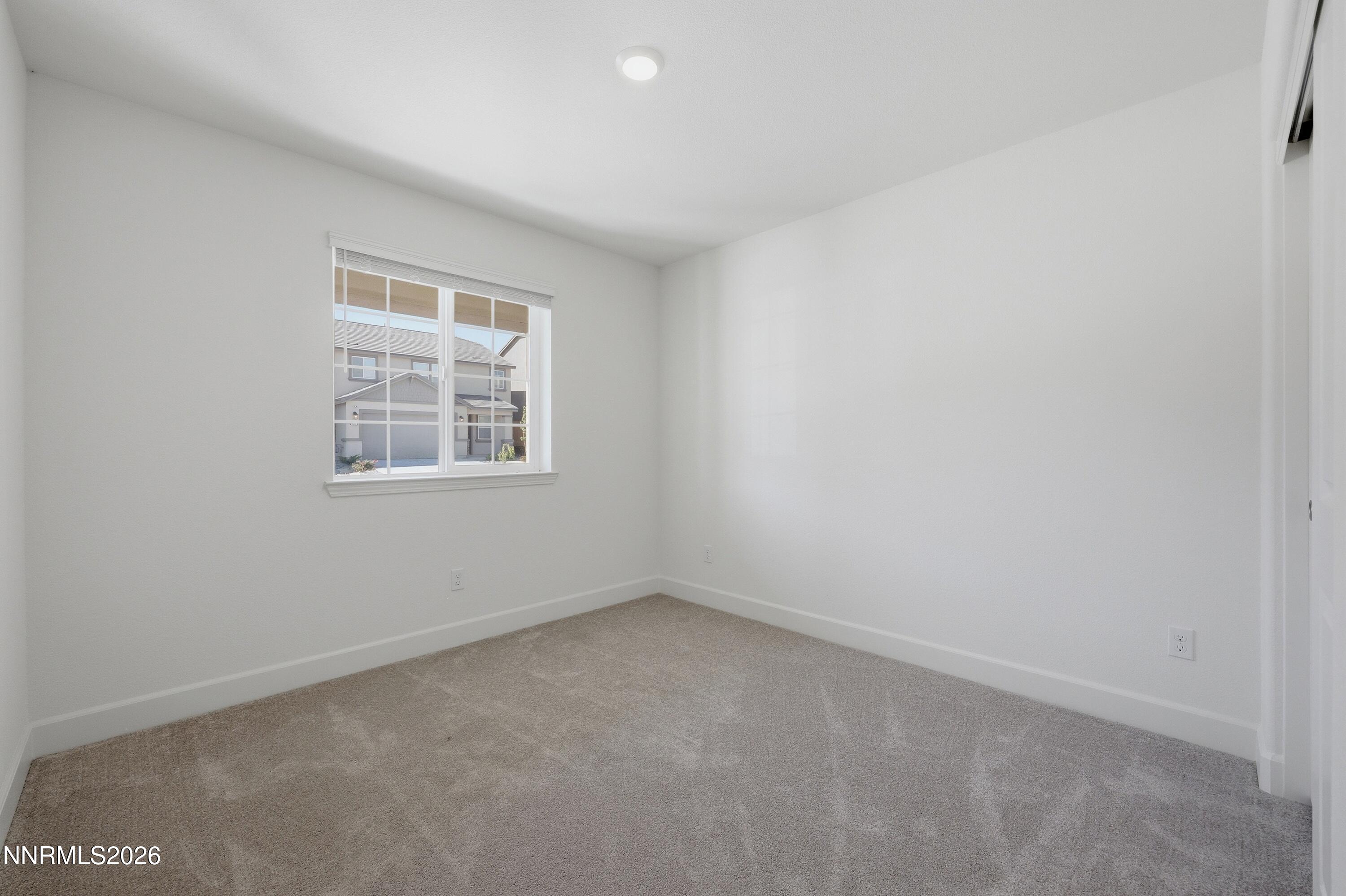 804 Cascade Range Drive Property Photo 27