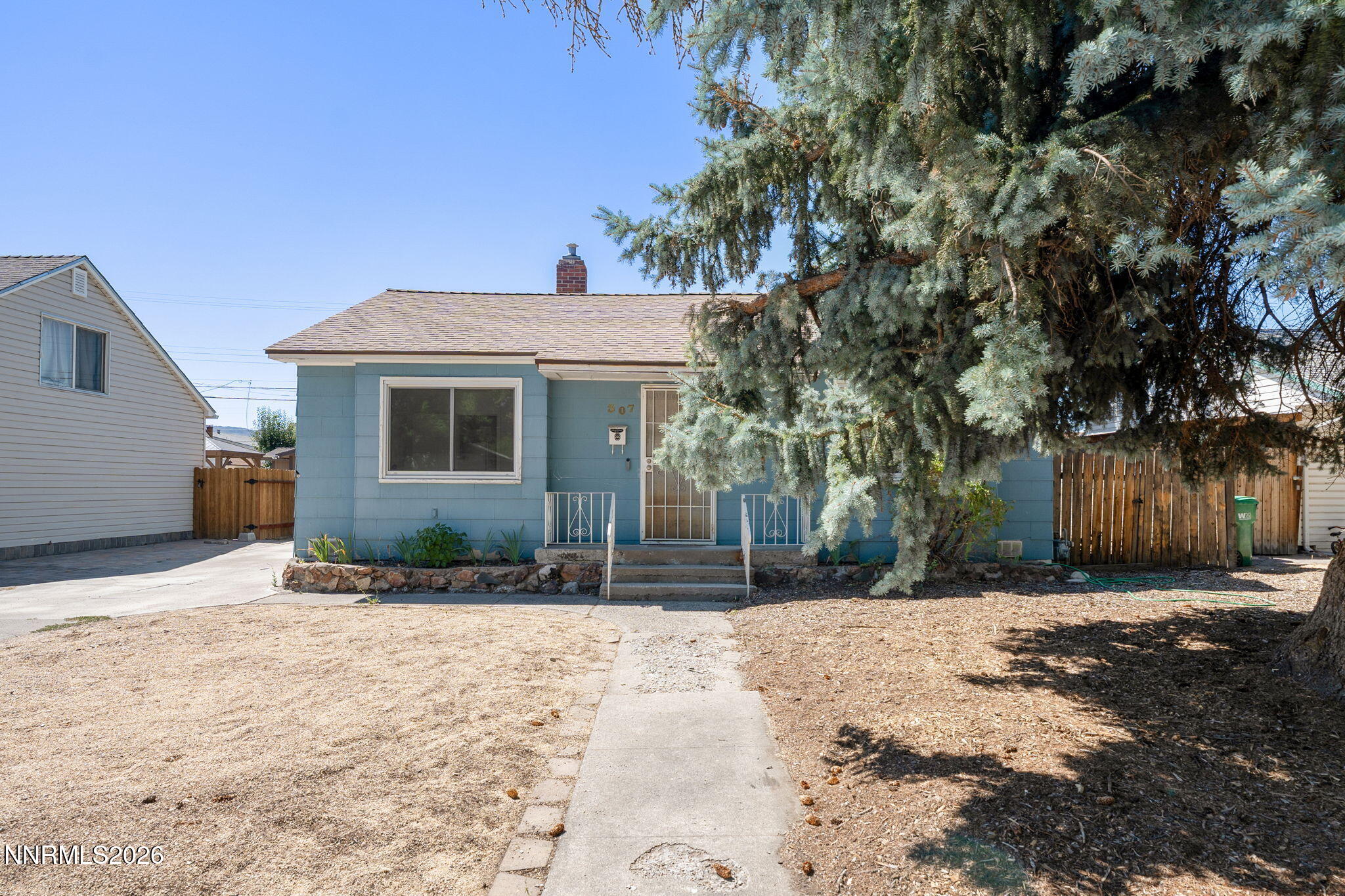 307 G Street Property Photo 2