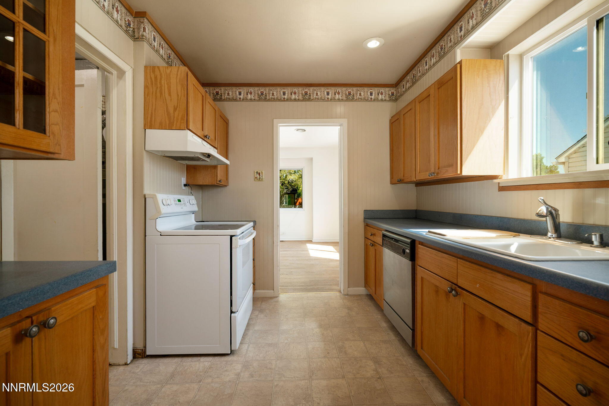 307 G Street Property Photo 14