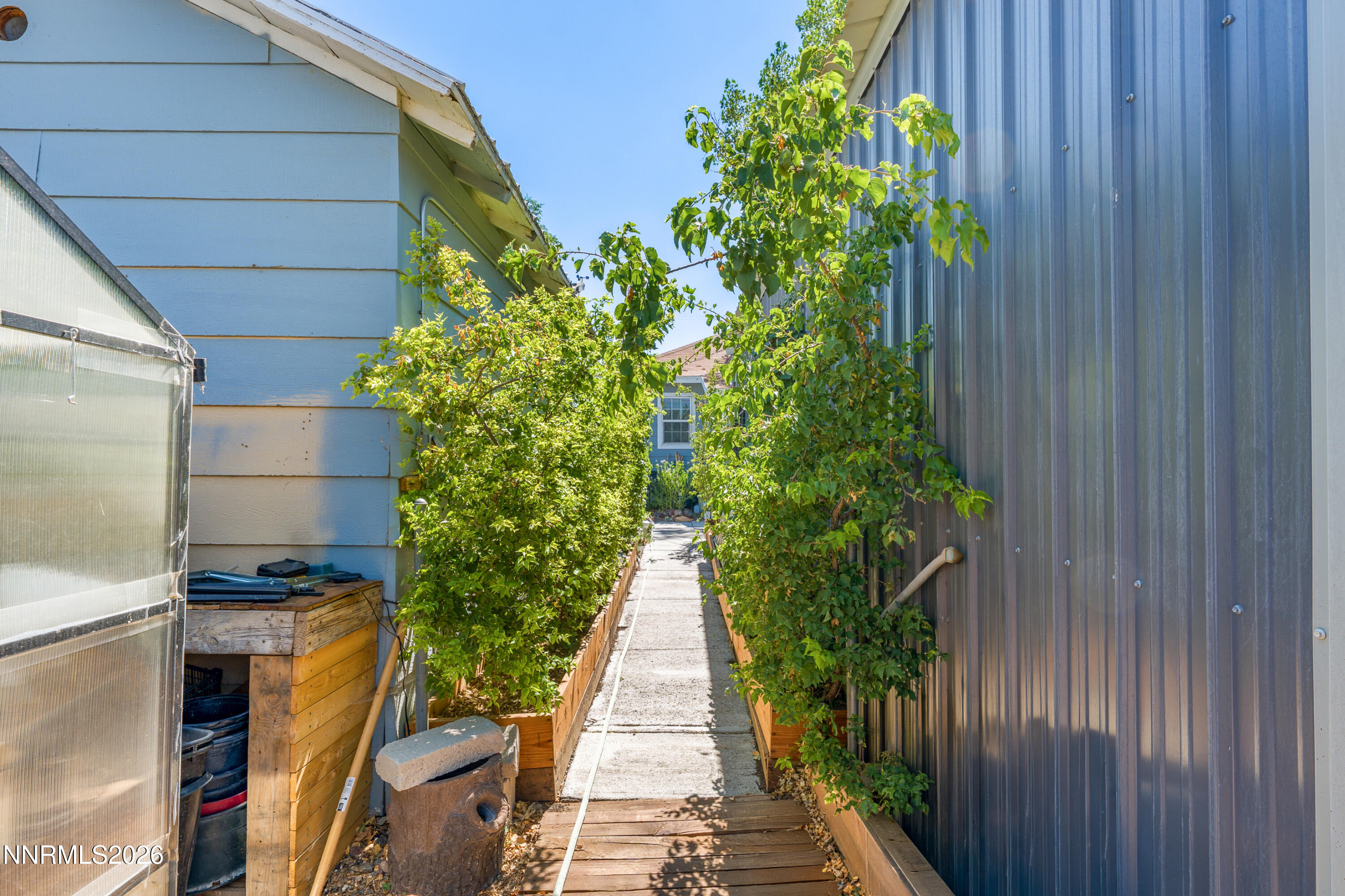 577 N 1st Street Property Photo 9