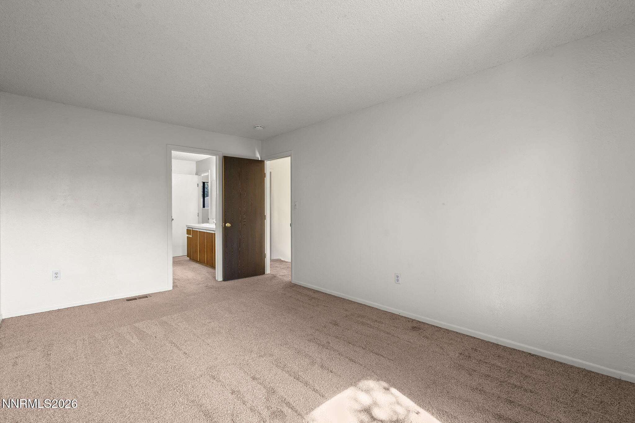 907 Tyler Way Property Photo 27