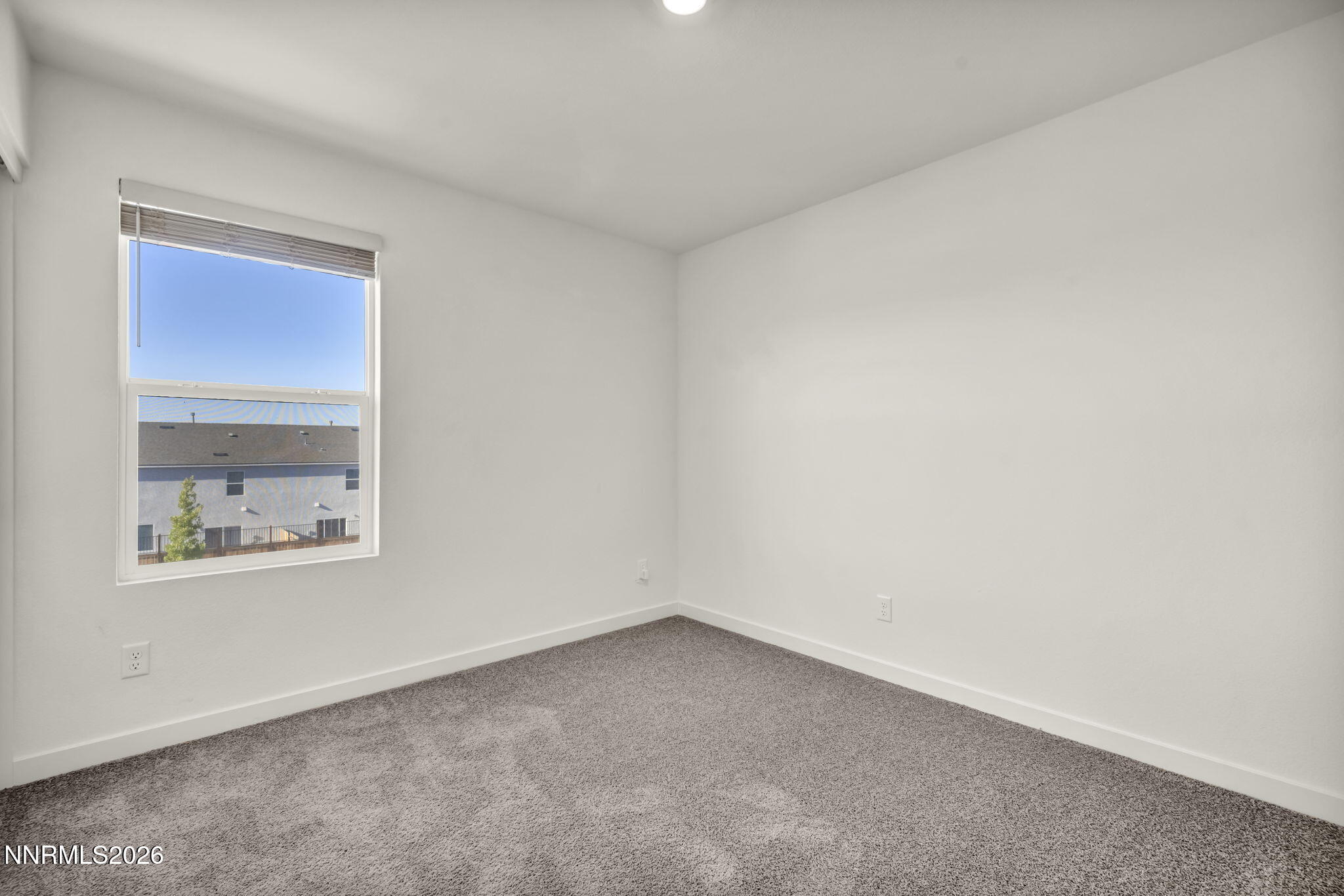 8863 Wolf Moon Drive Property Photo 32