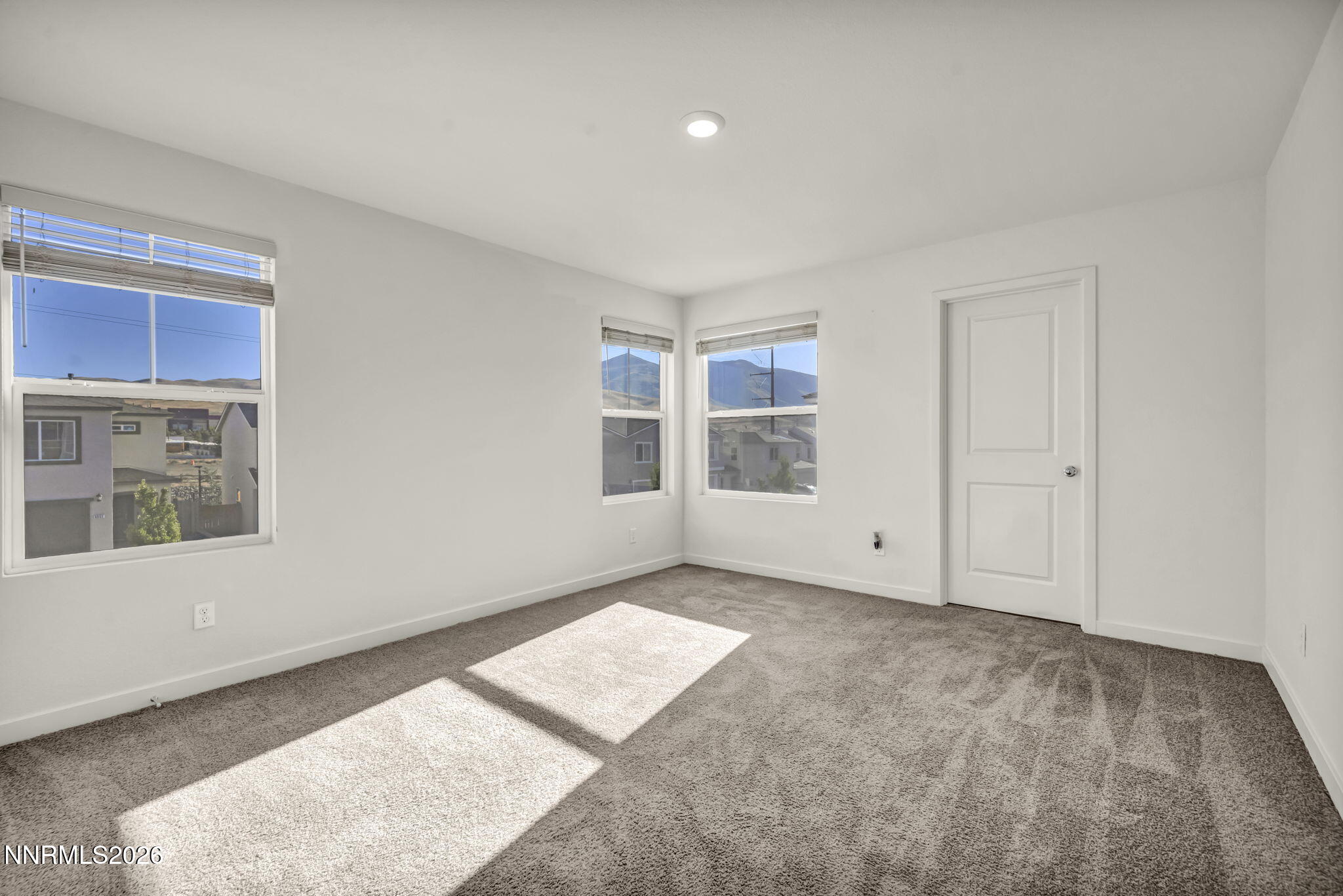 8863 Wolf Moon Drive Property Photo 35