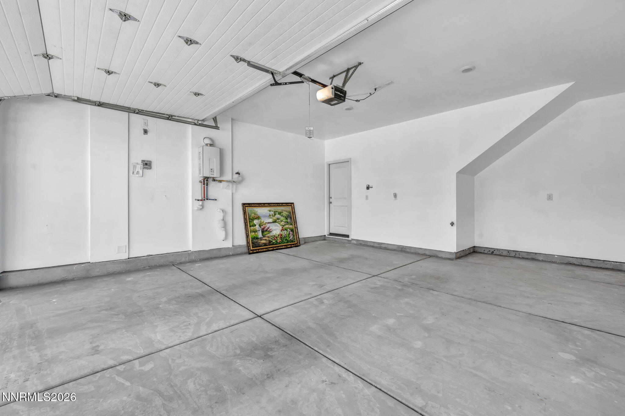 8863 Wolf Moon Drive Property Photo 40