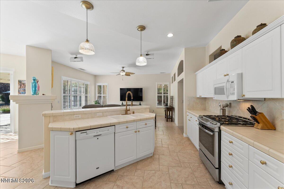 7926 Del Fuego Drive Property Photo 16