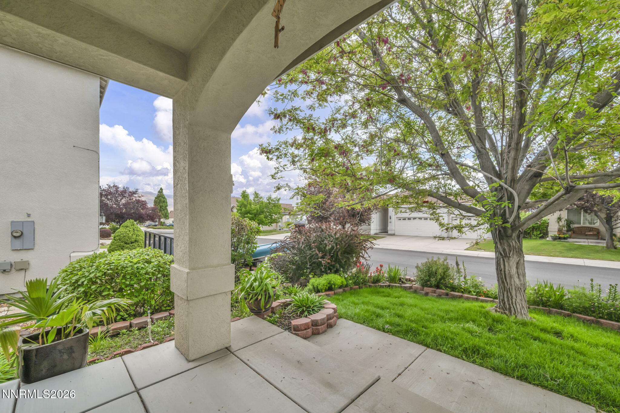 2662 Longridge Drive Property Photo 3