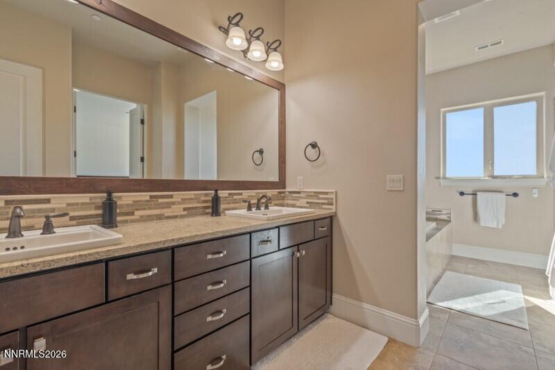 6240 Vista Montagna Way Property Photo 18