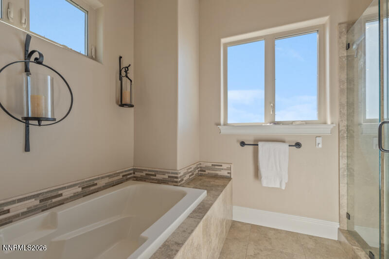 6240 Vista Montagna Way Property Photo 19