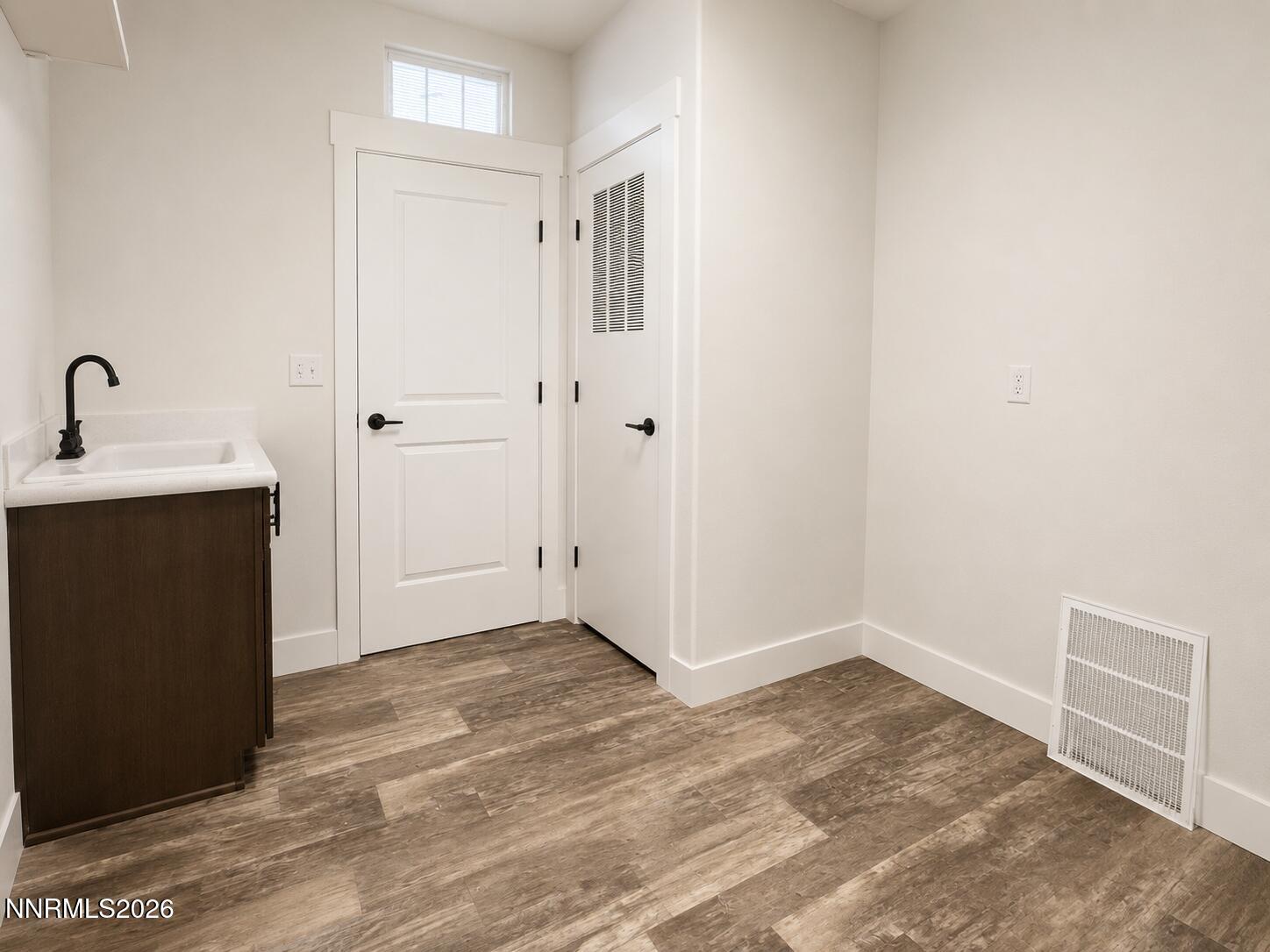 7160 Market Street Property Photo 16