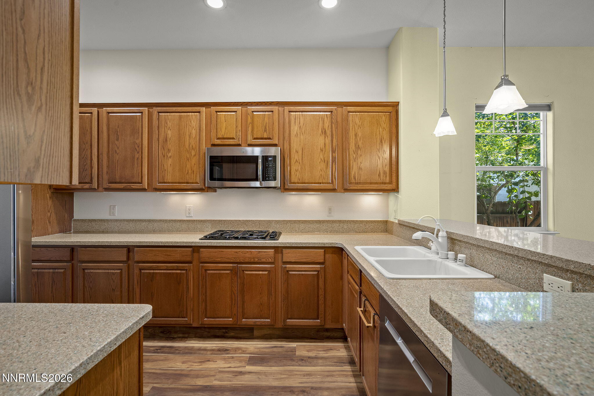 989 Turnberry Drive Property Photo 8
