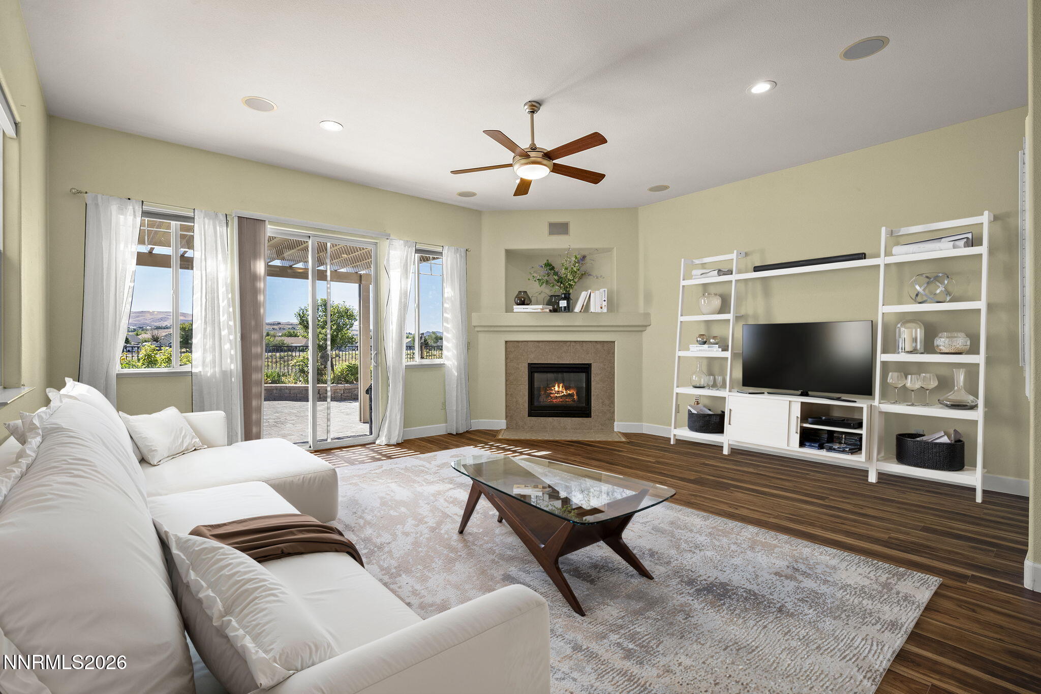 989 Turnberry Drive Property Photo 14
