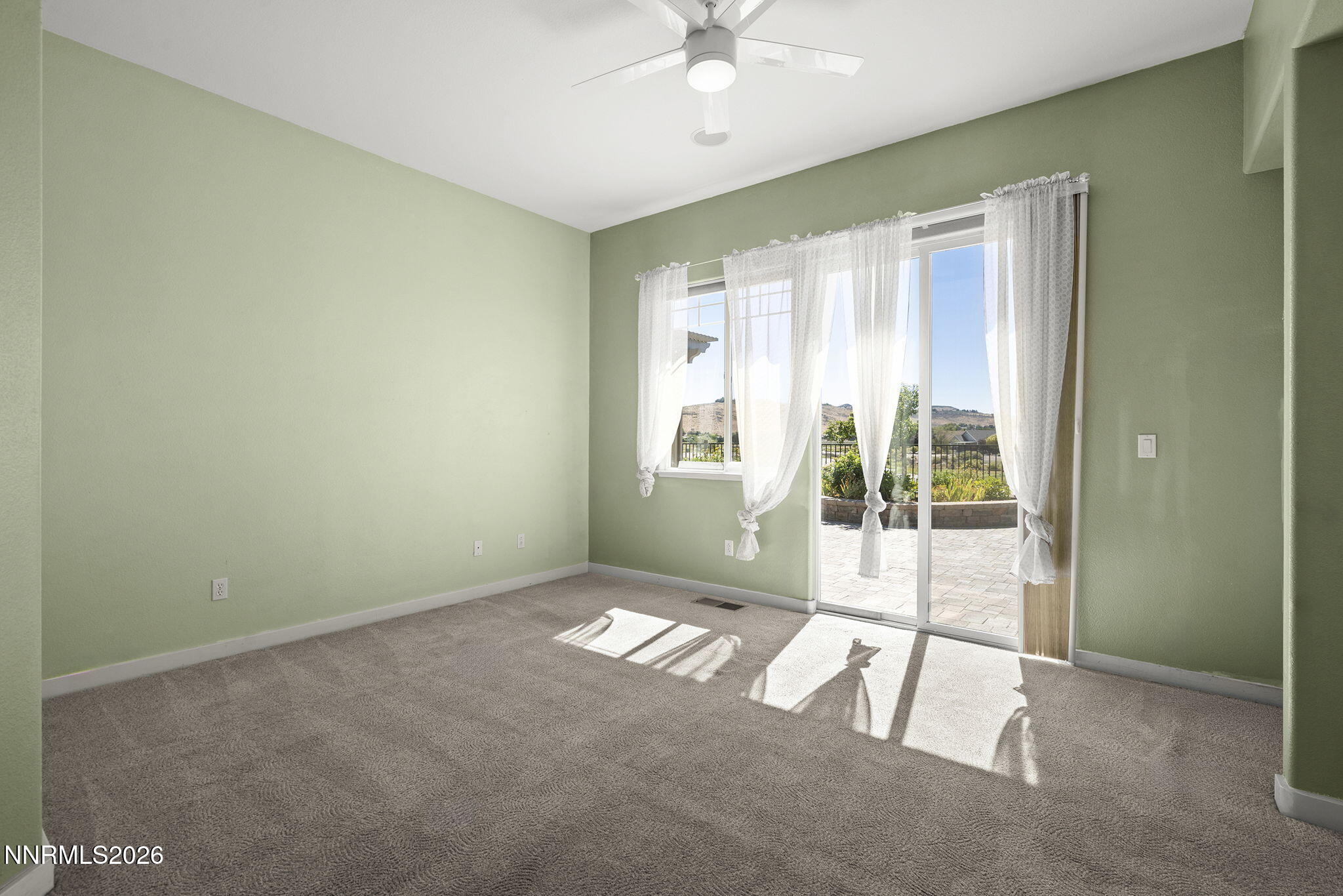 989 Turnberry Drive Property Photo 18