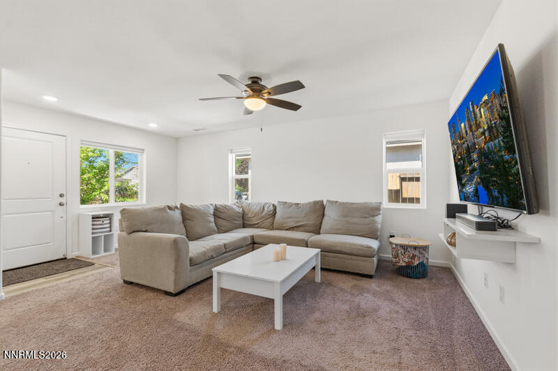 643 Osino Drive Property Photo 3