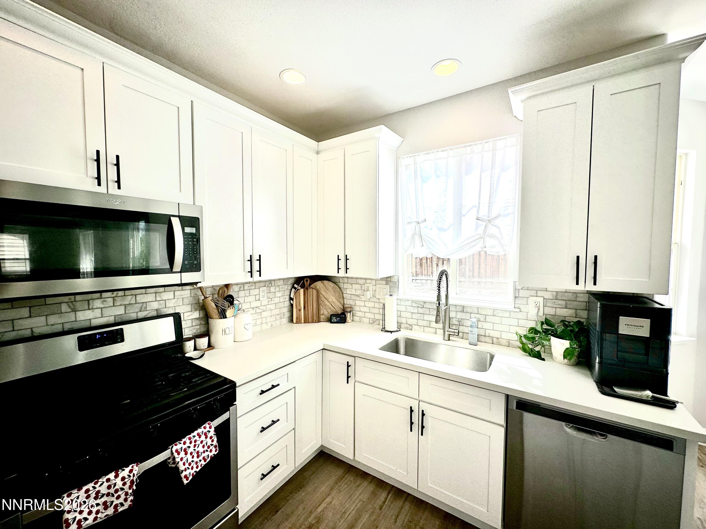 3175 Cobrita Court Property Photo 12
