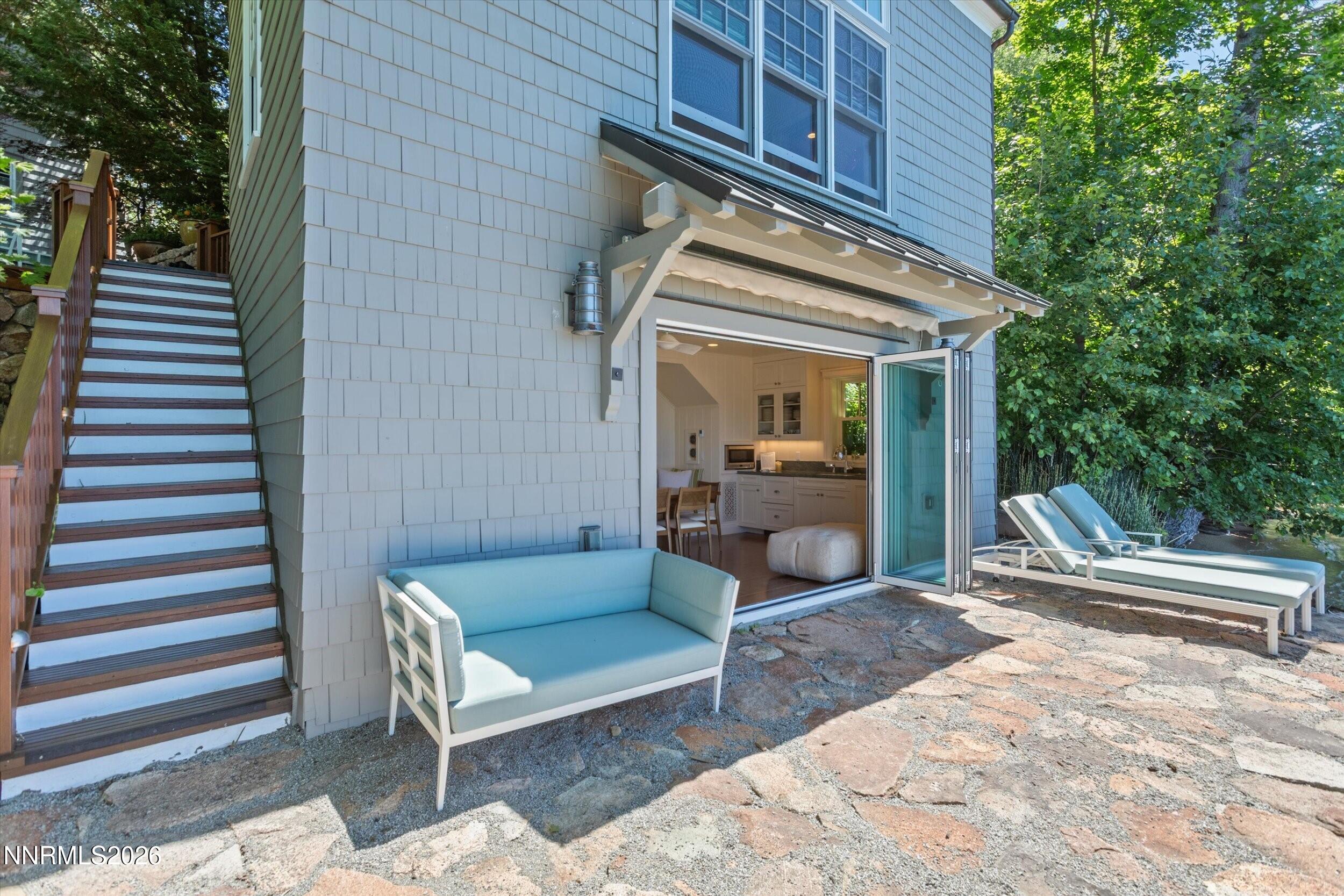 1960 Glenbrook Road Property Photo 33