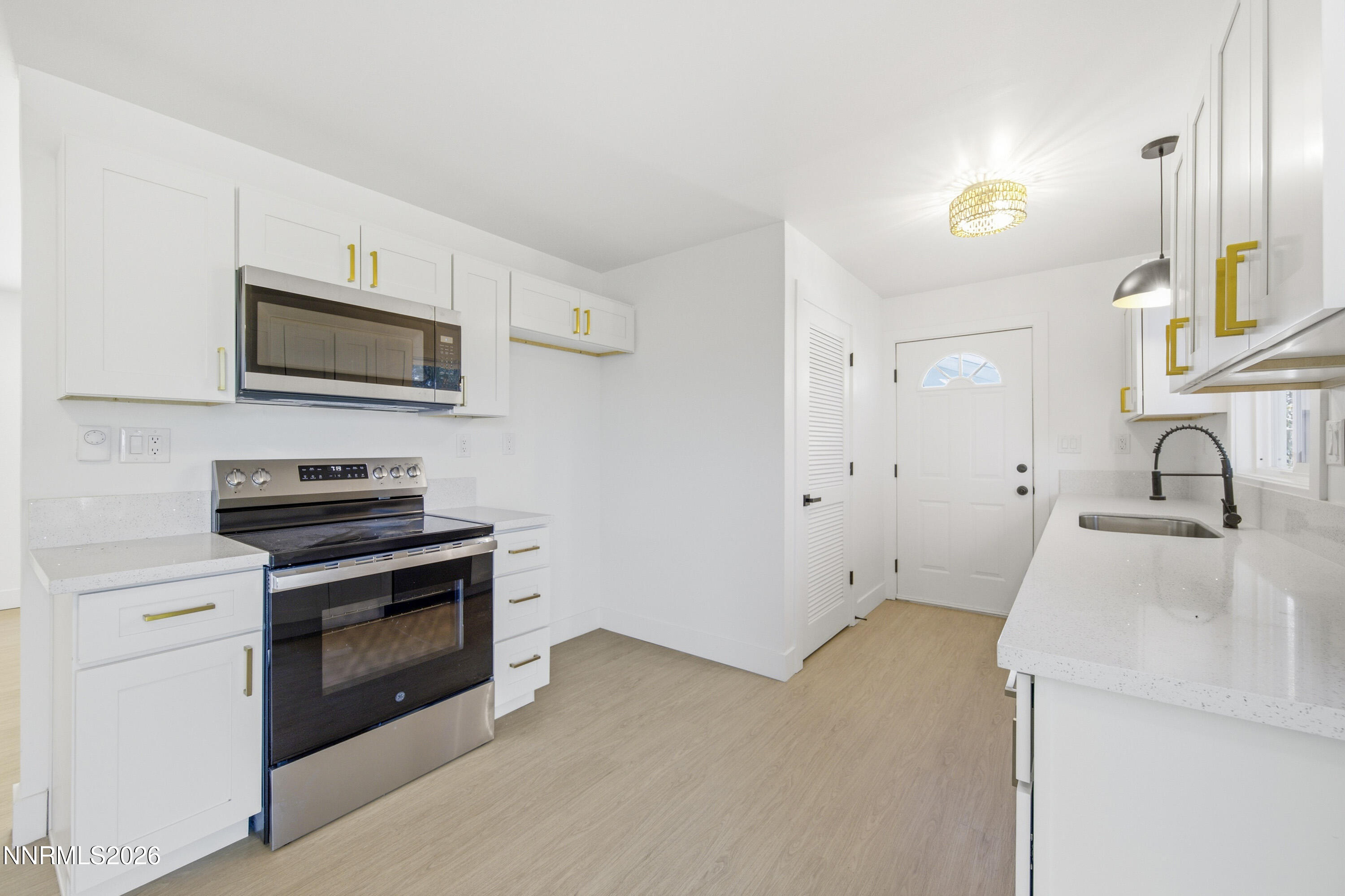 14695 Rancho Drive Property Photo 12