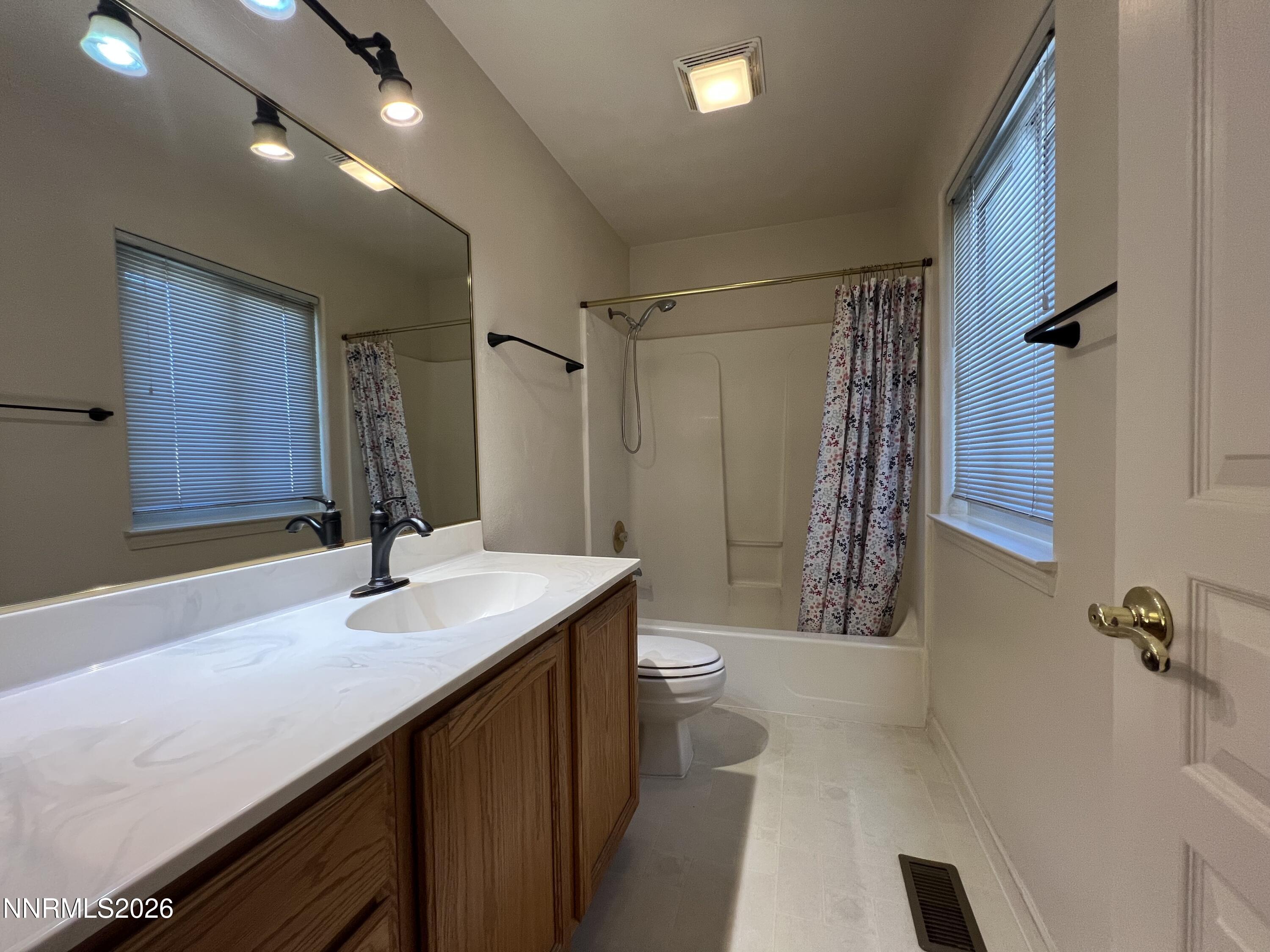 1055 Shadow Lane Property Photo 17