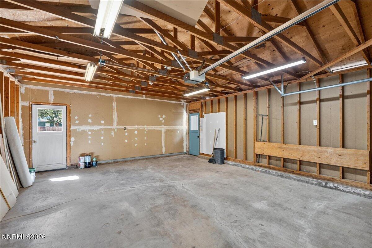 2360 Airport Road Property Photo 32