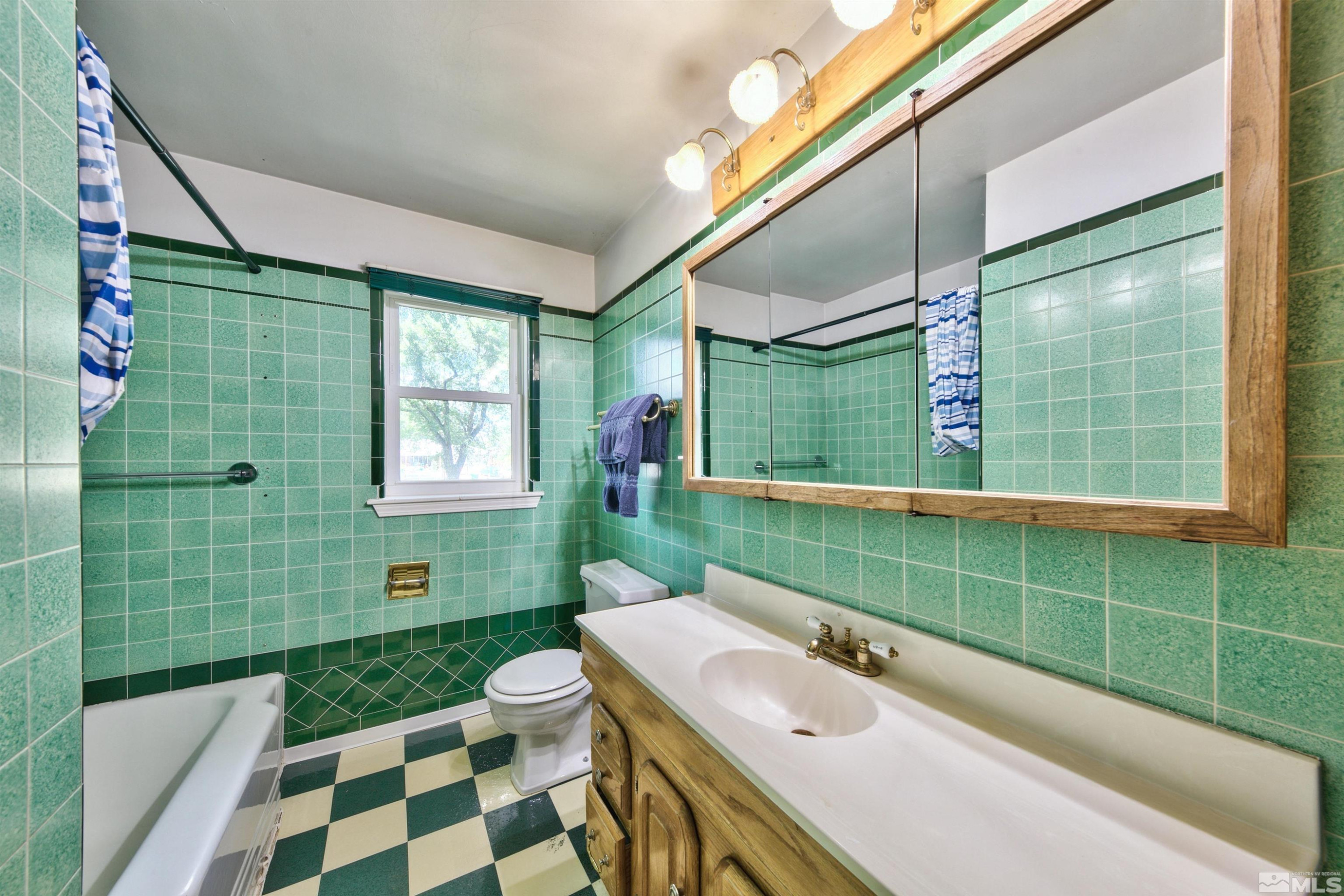 1800 Benjamin Franklin Drive Property Photo 6