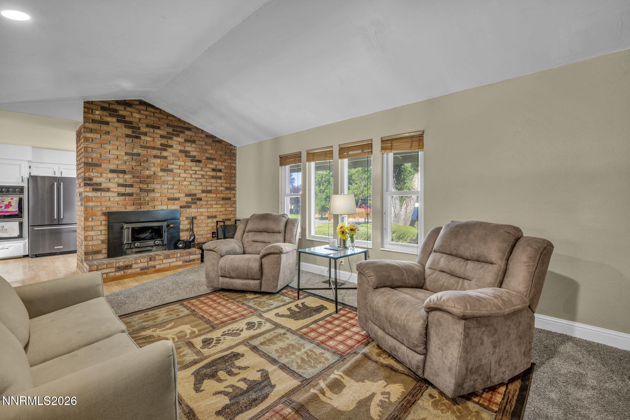 12320 S Hills Drive Property Photo 3