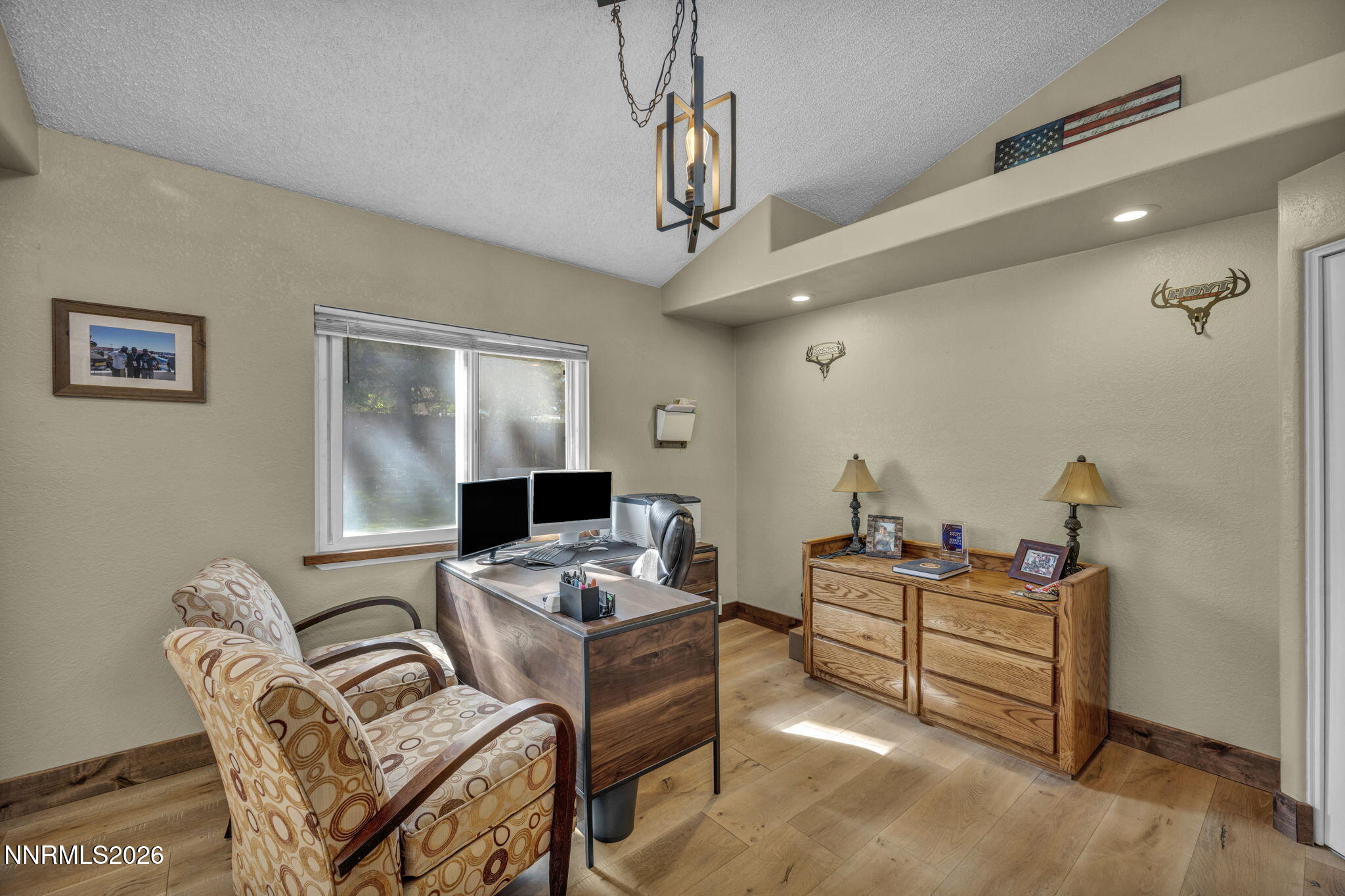 12320 S Hills Drive Property Photo 9
