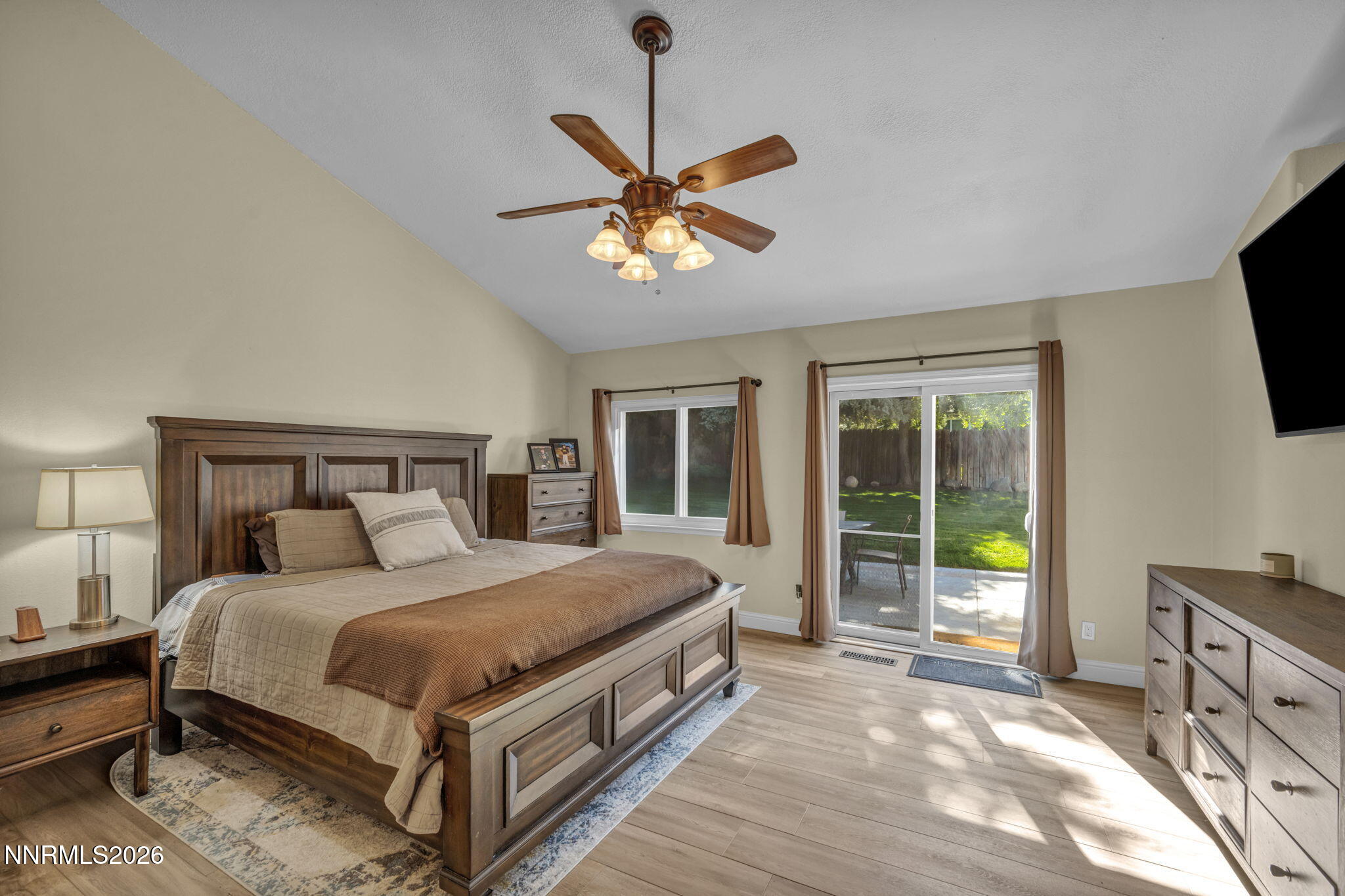 12320 S Hills Drive Property Photo 14