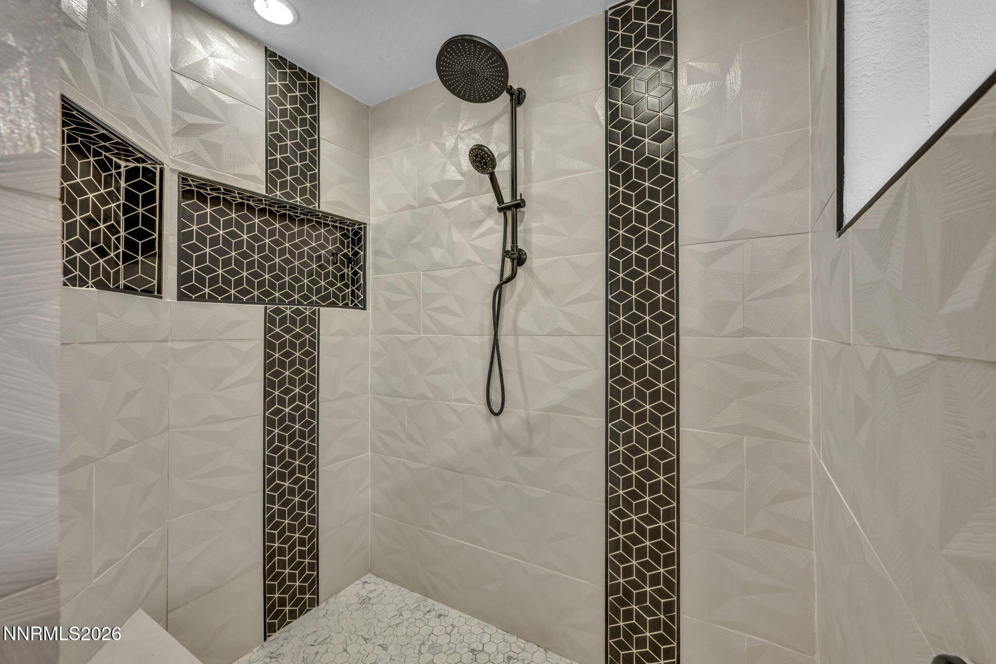 12320 S Hills Drive Property Photo 20
