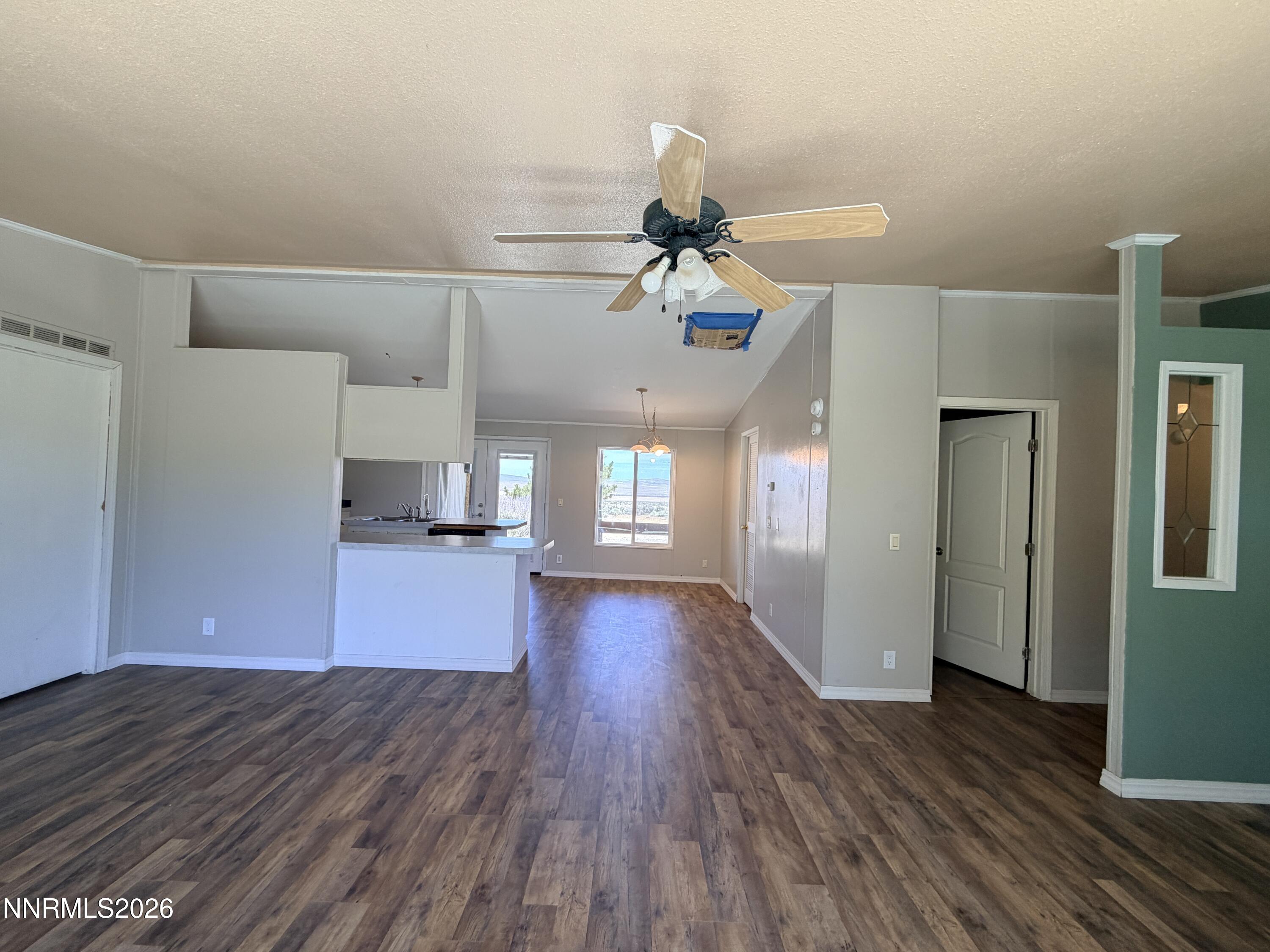 11145 Cormier Boulevard Property Photo 8