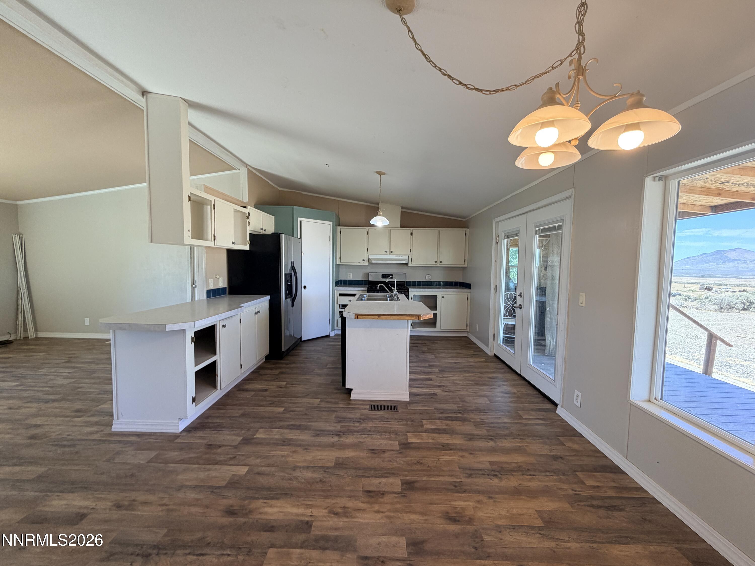 11145 Cormier Boulevard Property Photo 9