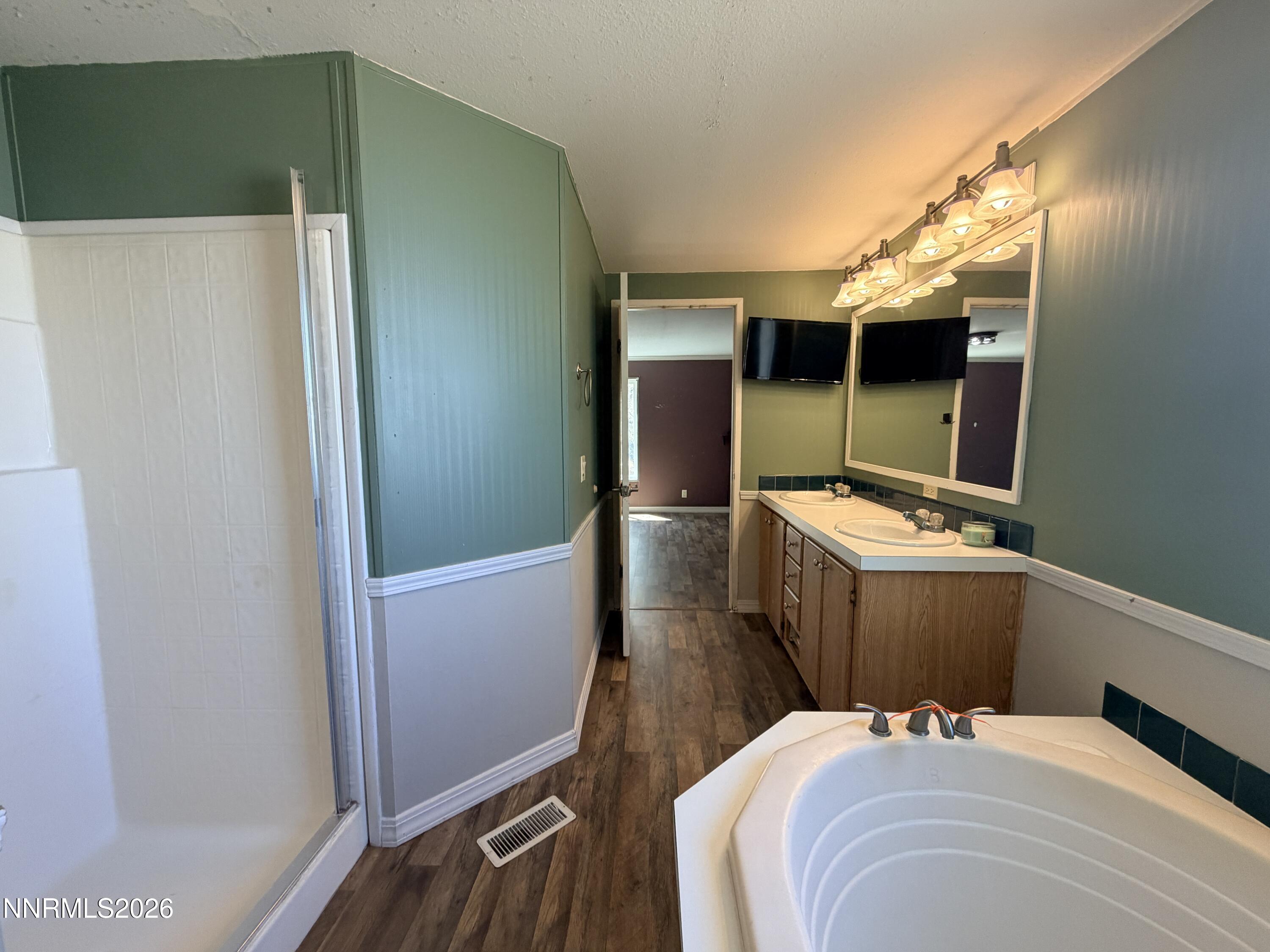 11145 Cormier Boulevard Property Photo 18