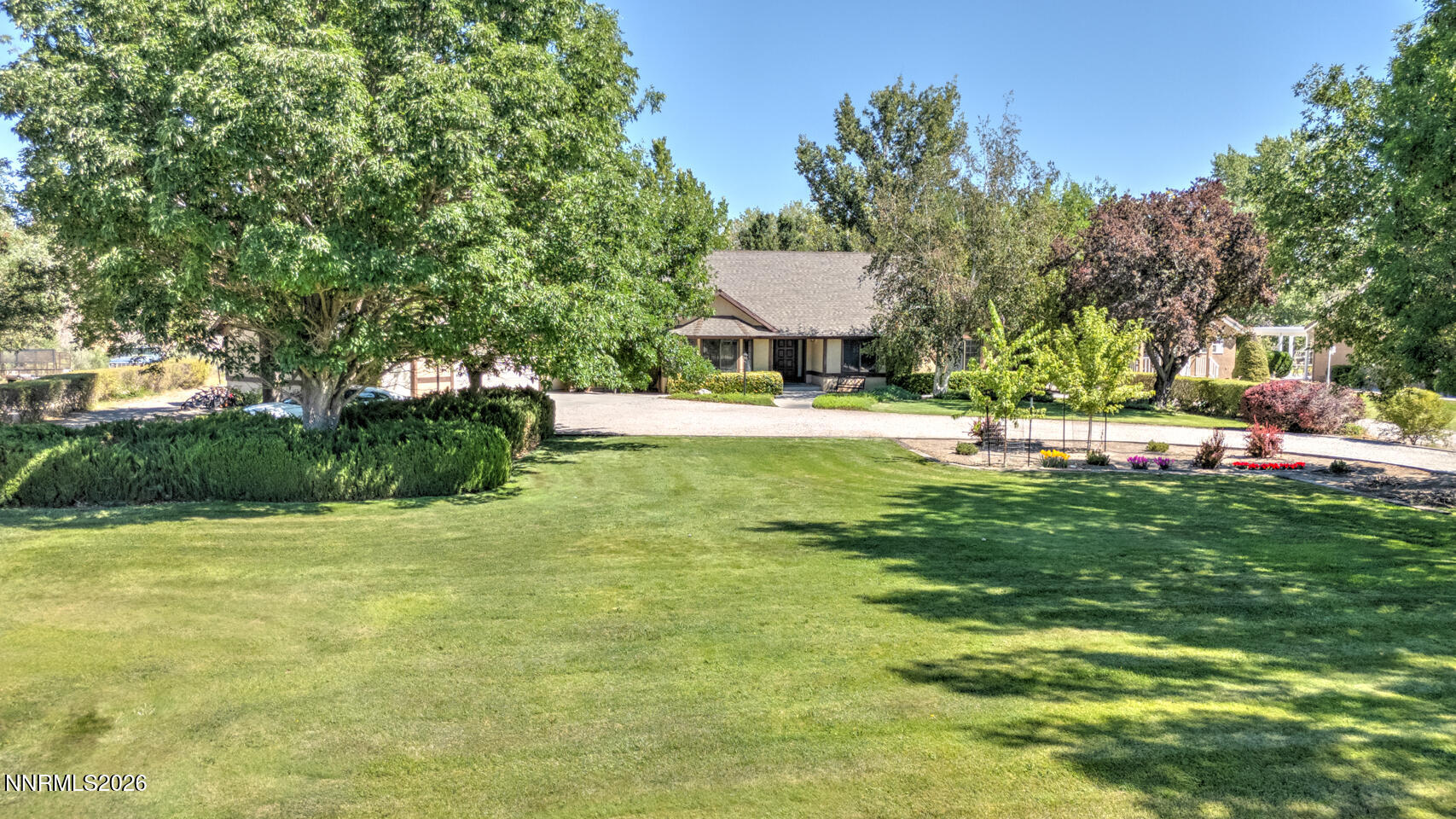 5840 Rivers Edge Drive Property Photo 3