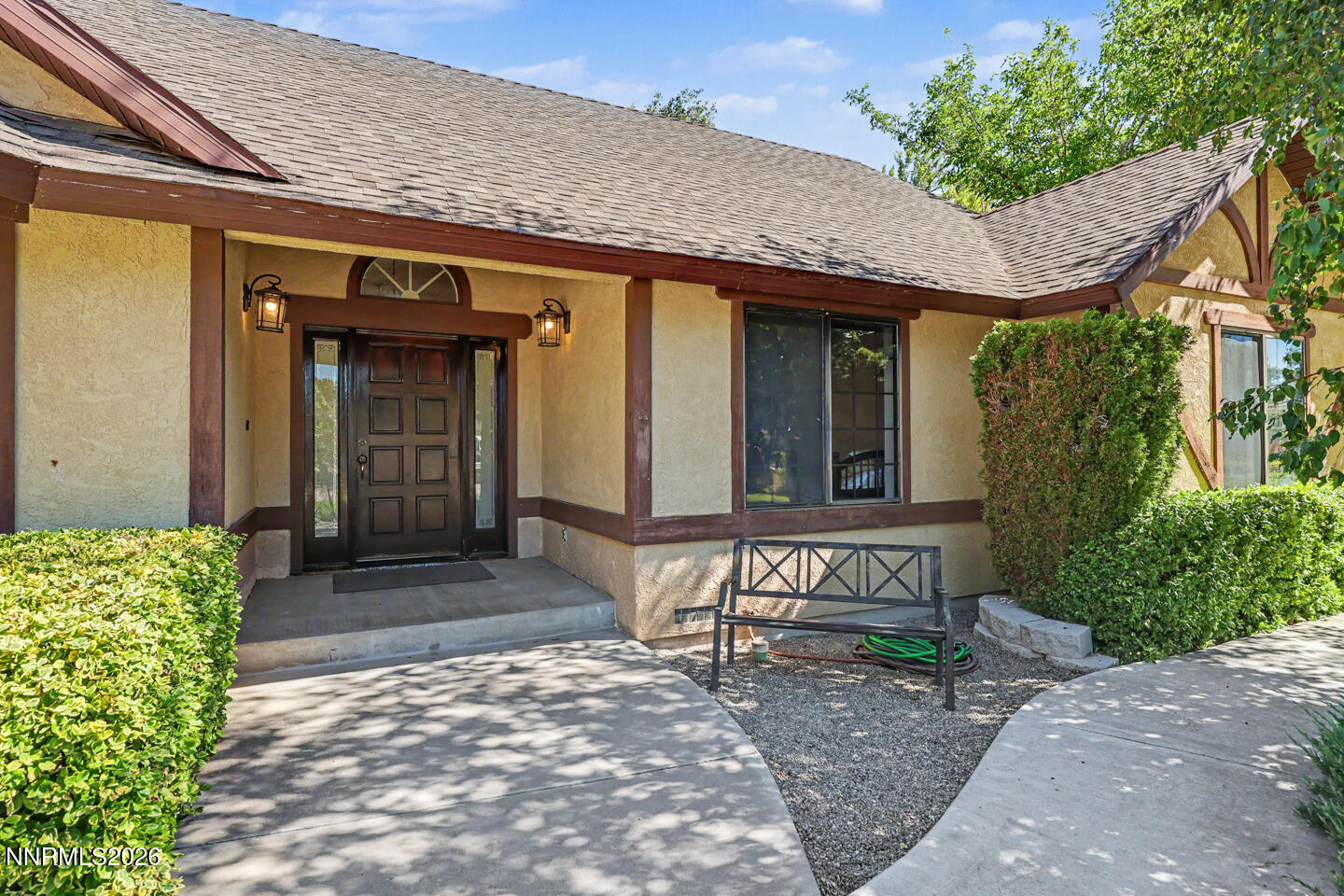 5840 Rivers Edge Drive Property Photo 4