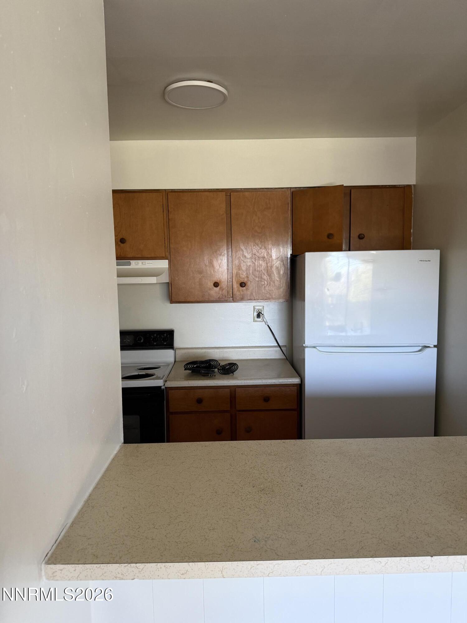1375 Carlin Street E Property Photo 5