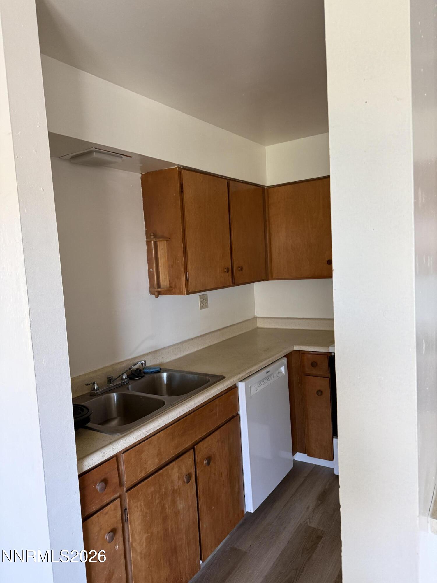 1375 Carlin Street E Property Photo 6