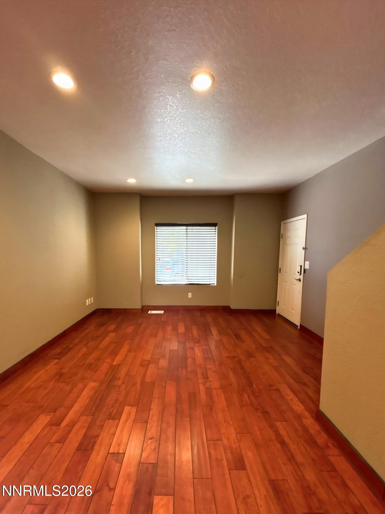 1319 Powell Lane Property Photo 3