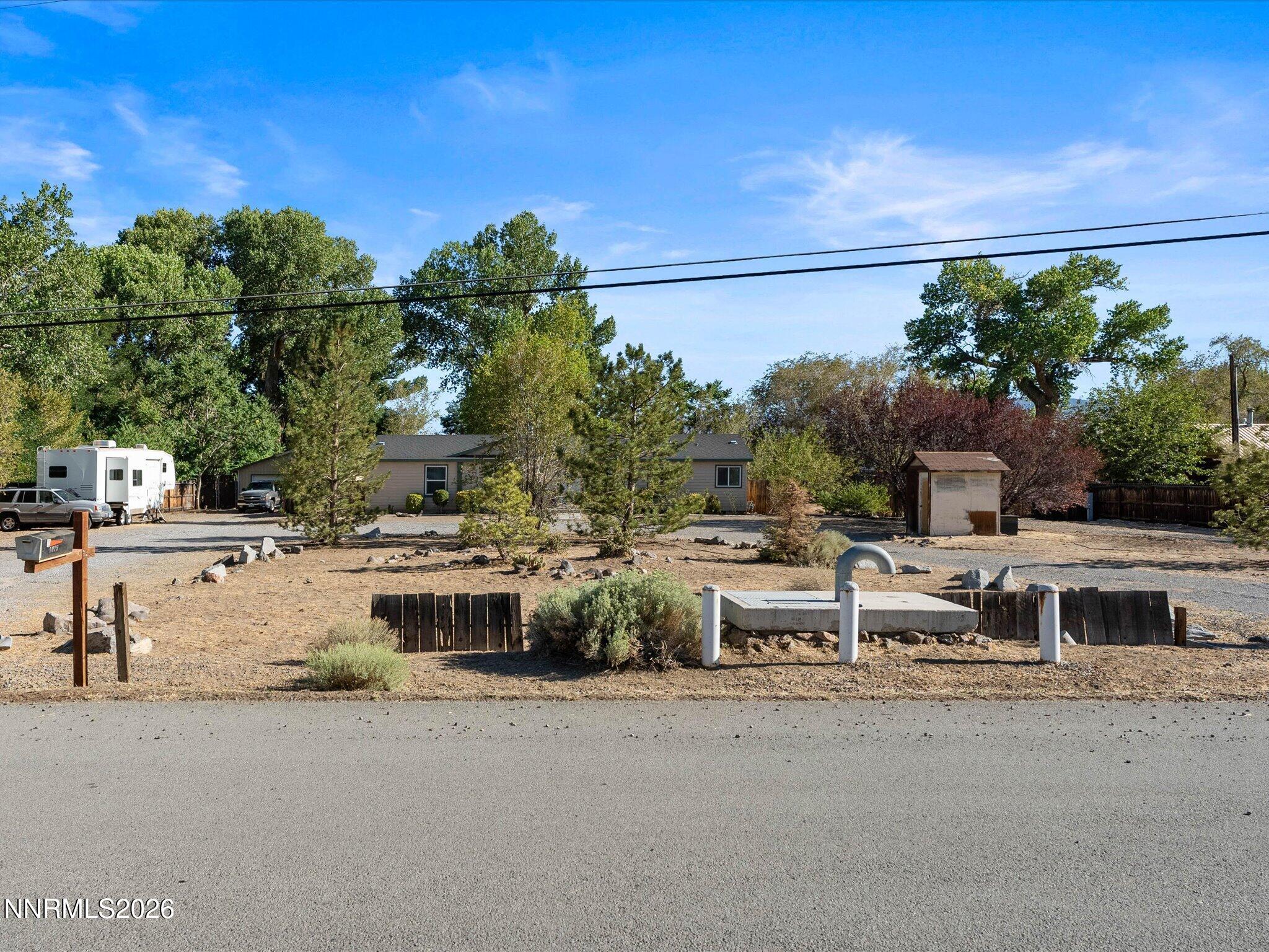 1075 Mesa Drive Property Photo 2