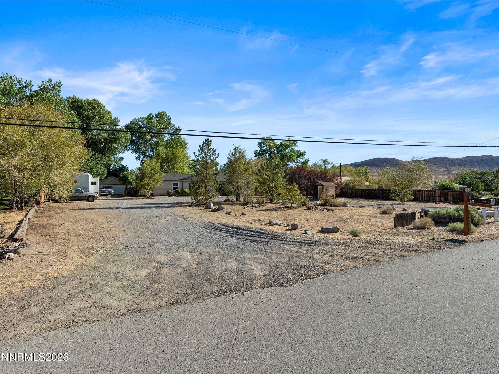 1075 Mesa Drive Property Photo 3