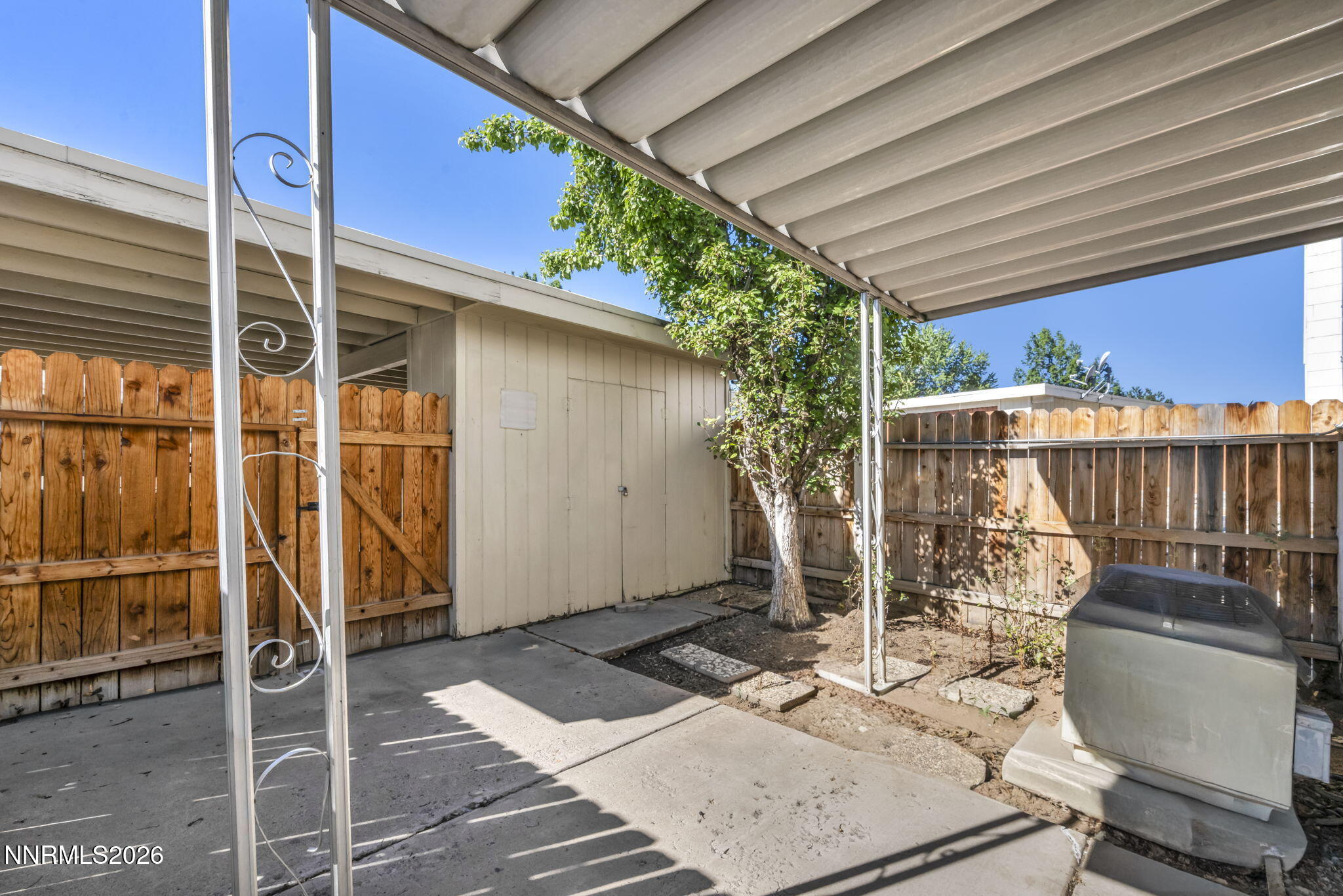 541 Smithridge Park Property Photo 10