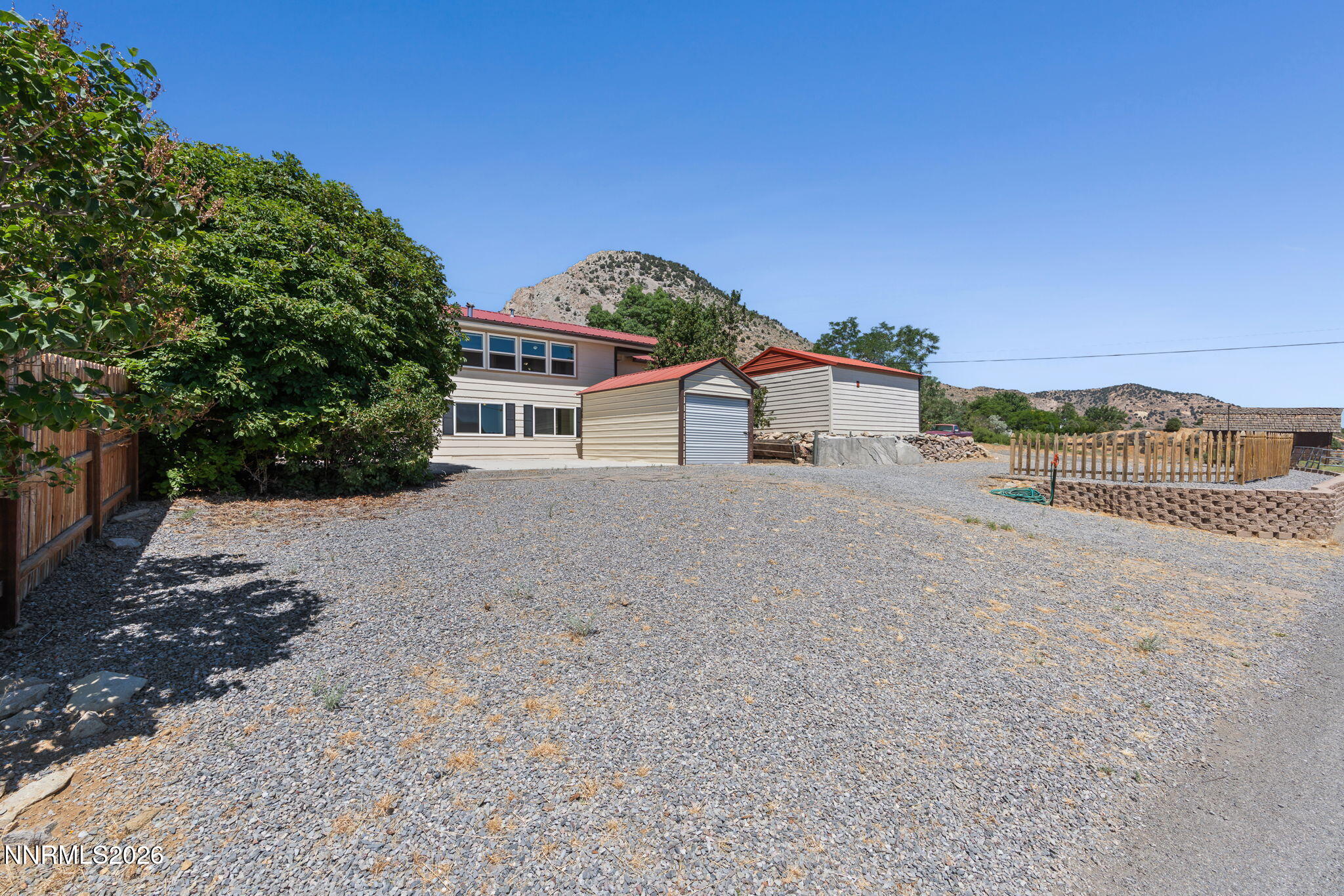 905 S E Street Property Photo 10