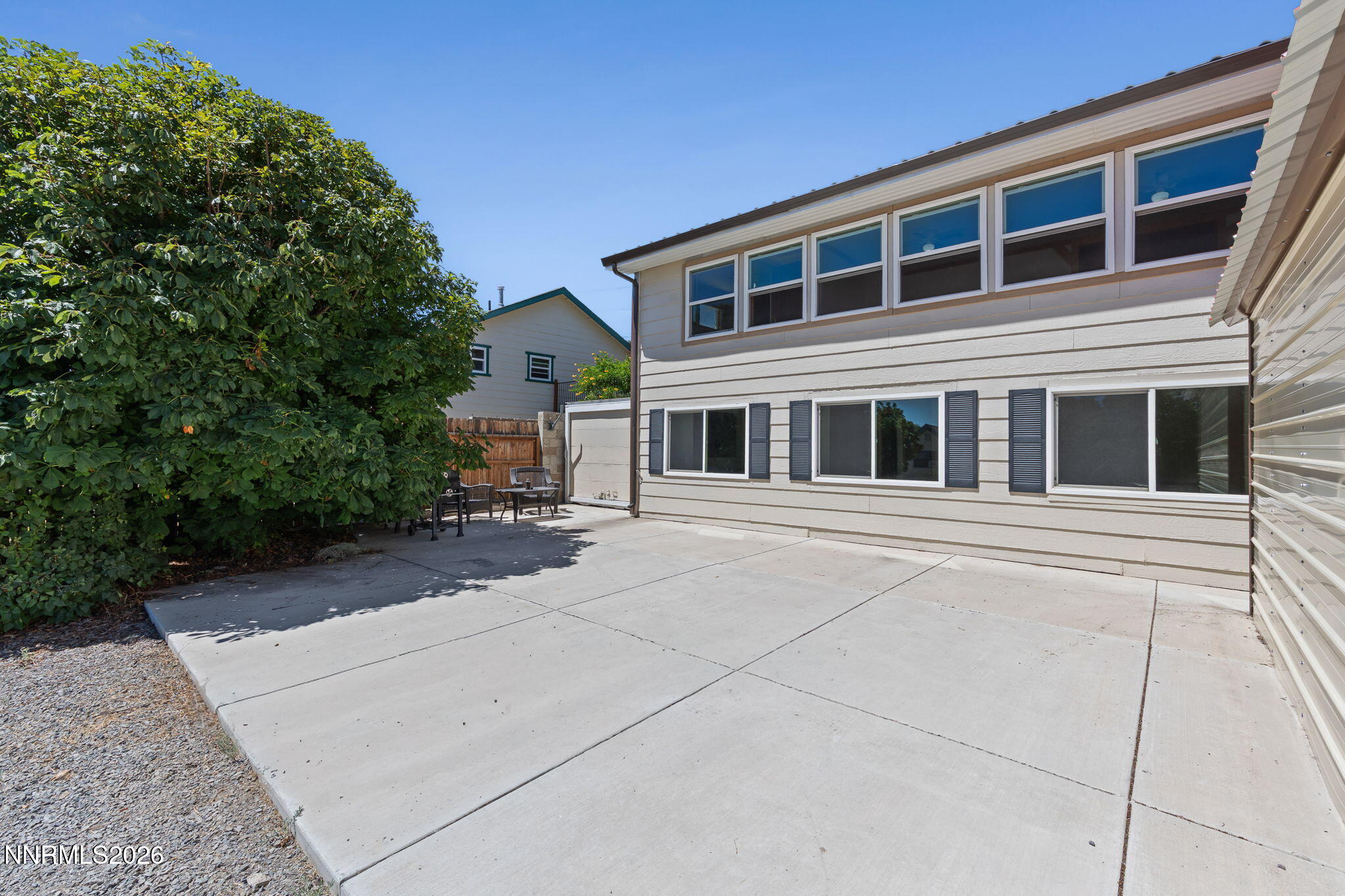 905 S E Street Property Photo 11