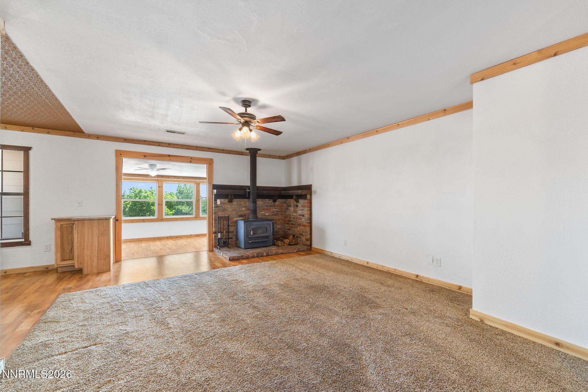 905 S E Street Property Photo 16