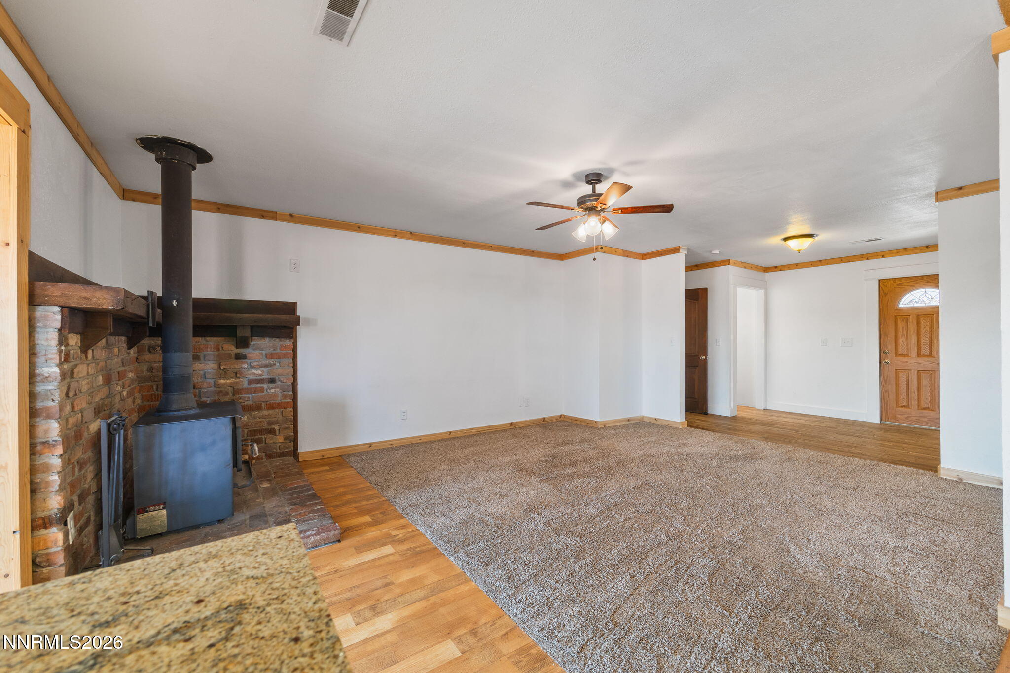 905 S E Street Property Photo 27
