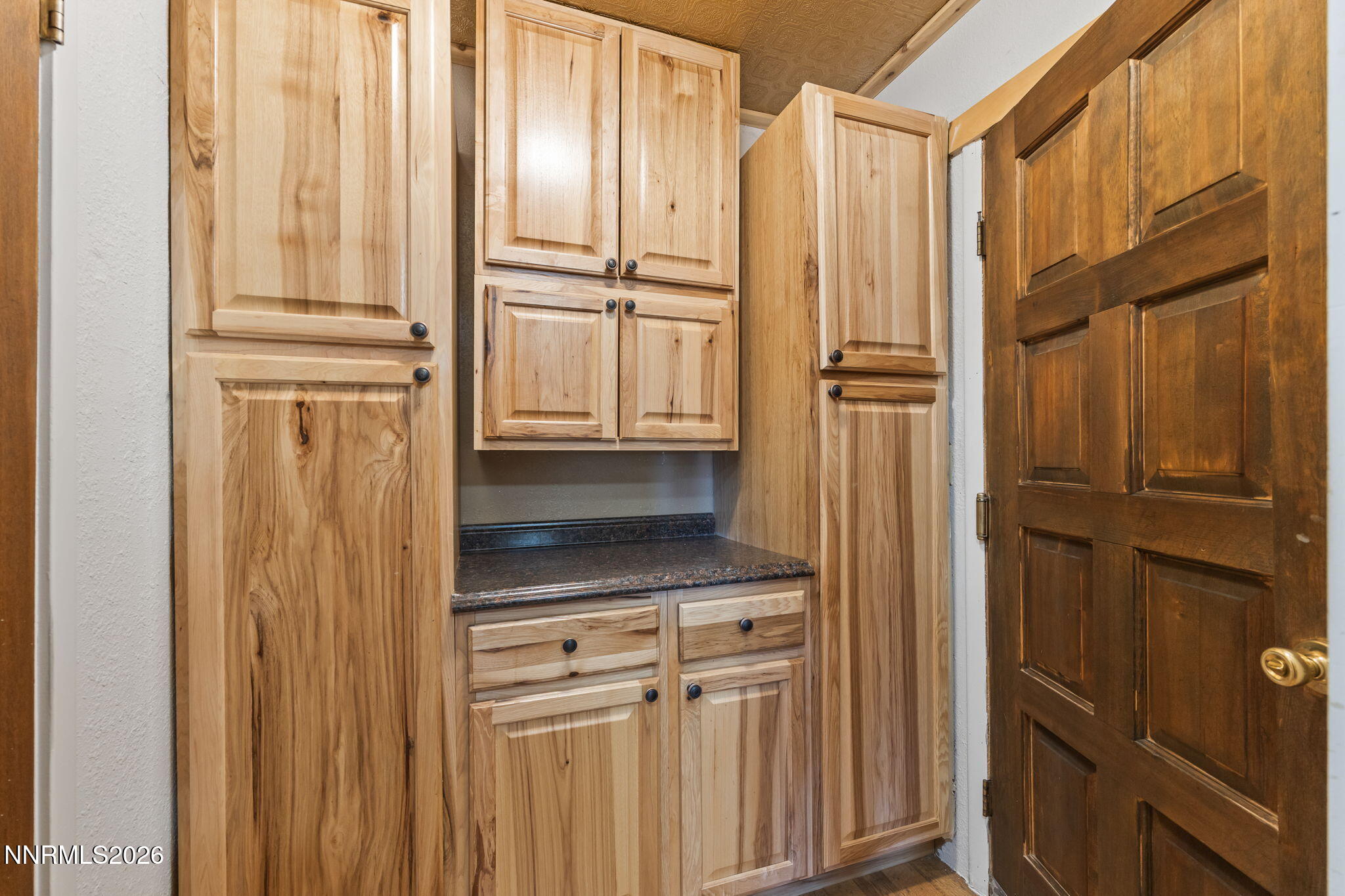 905 S E Street Property Photo 30