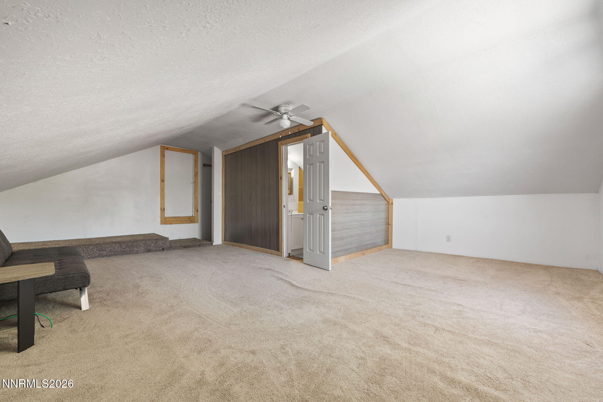 905 S E Street Property Photo 35