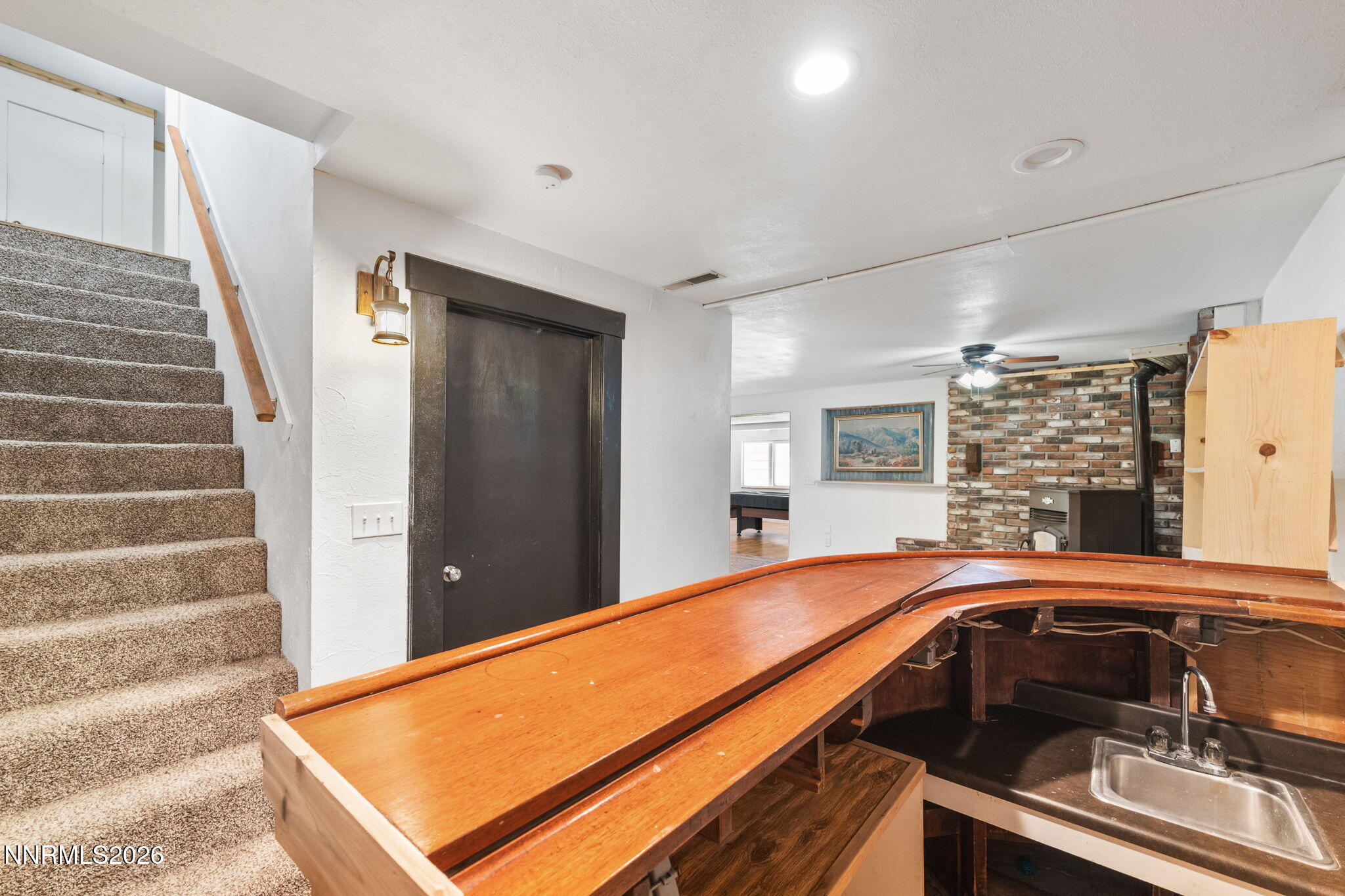 905 S E Street Property Photo 46
